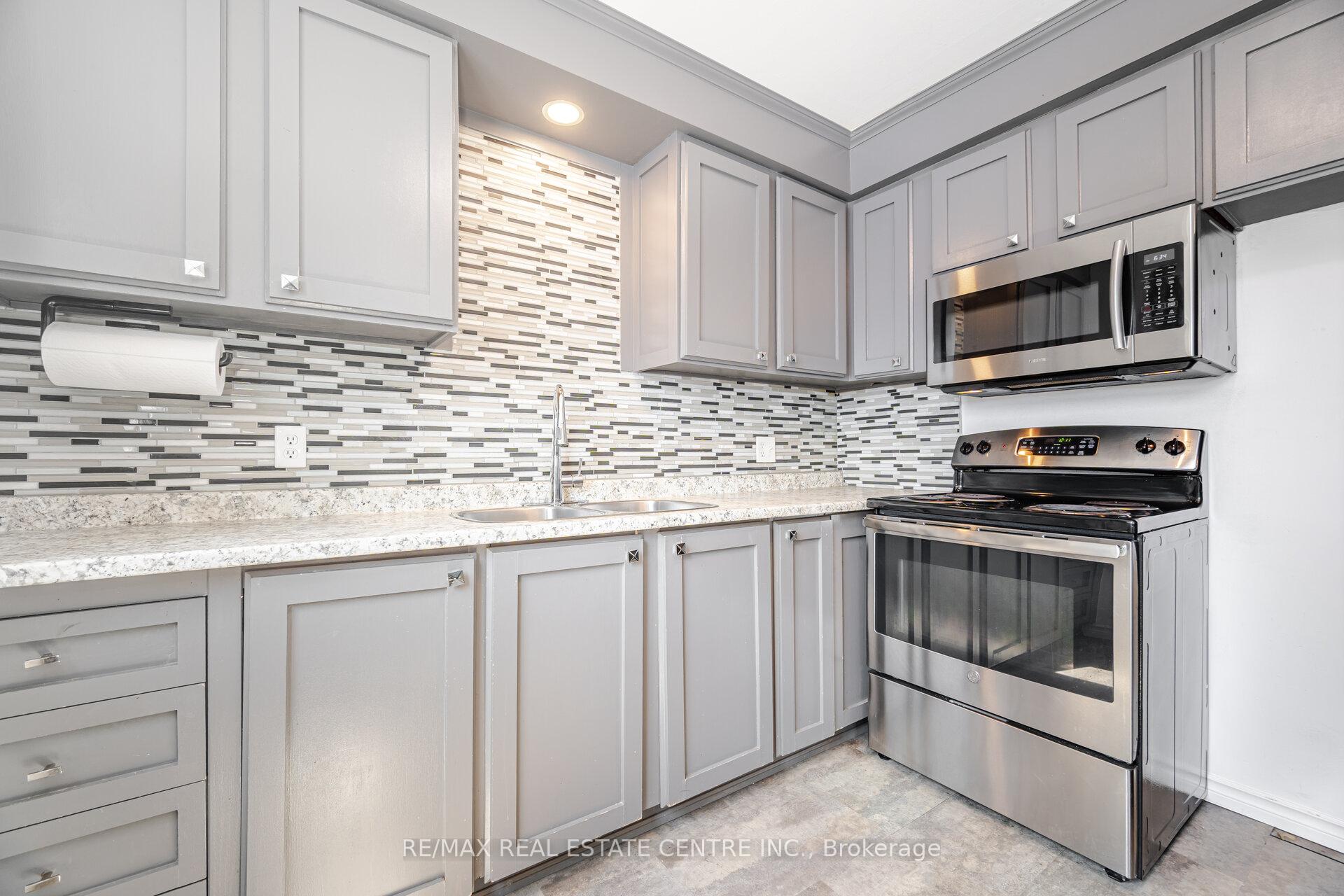 Photo 14 of 244 Kinmount Crescent, Oshawa, Lakeview — HOMEH