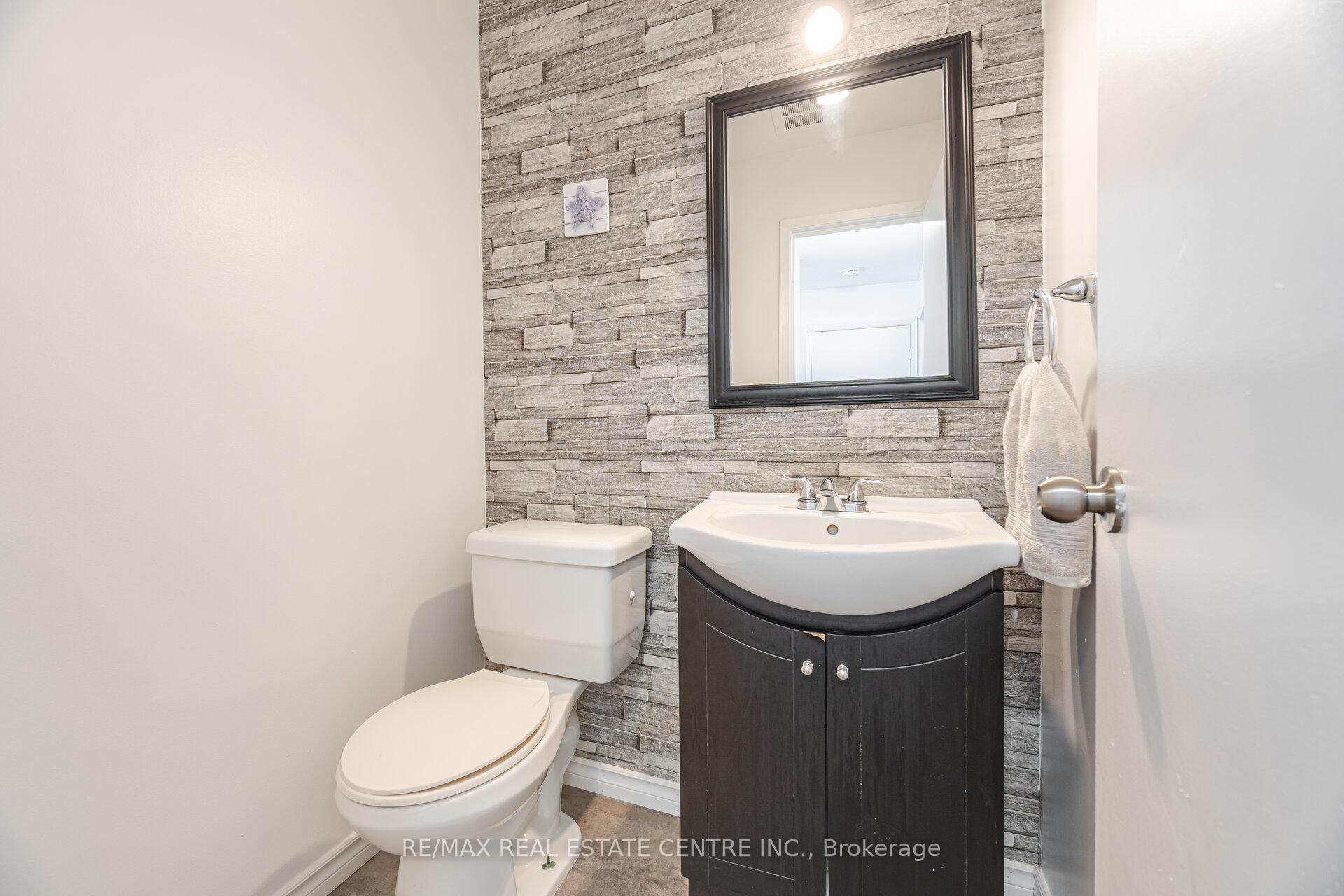 Photo 17 of 244 Kinmount Crescent, Oshawa, Lakeview — HOMEH