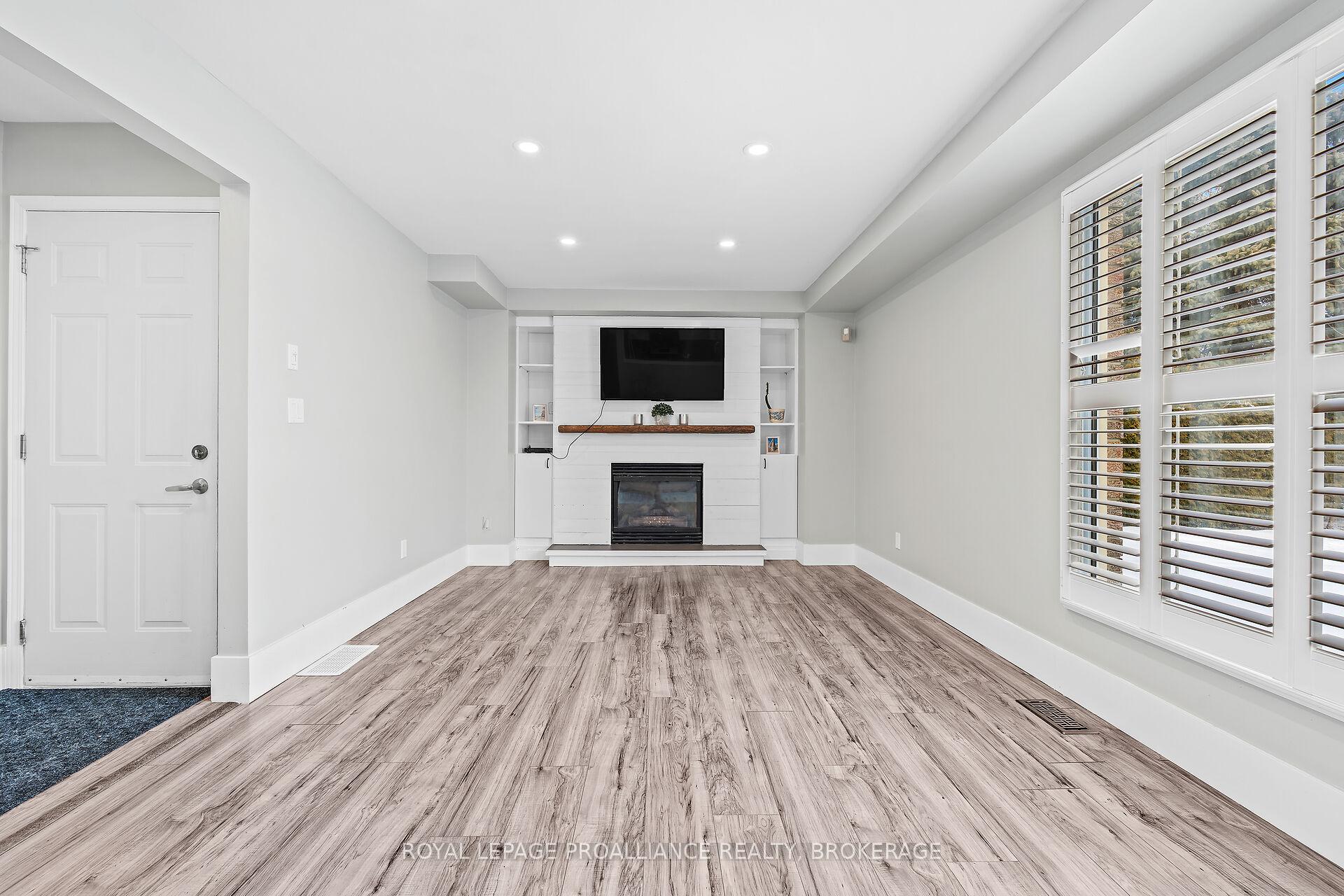 Photo 10 of 113 Greenlees Drive, Kingston, Kingston East (Incl Barret Crt) — HOMEH