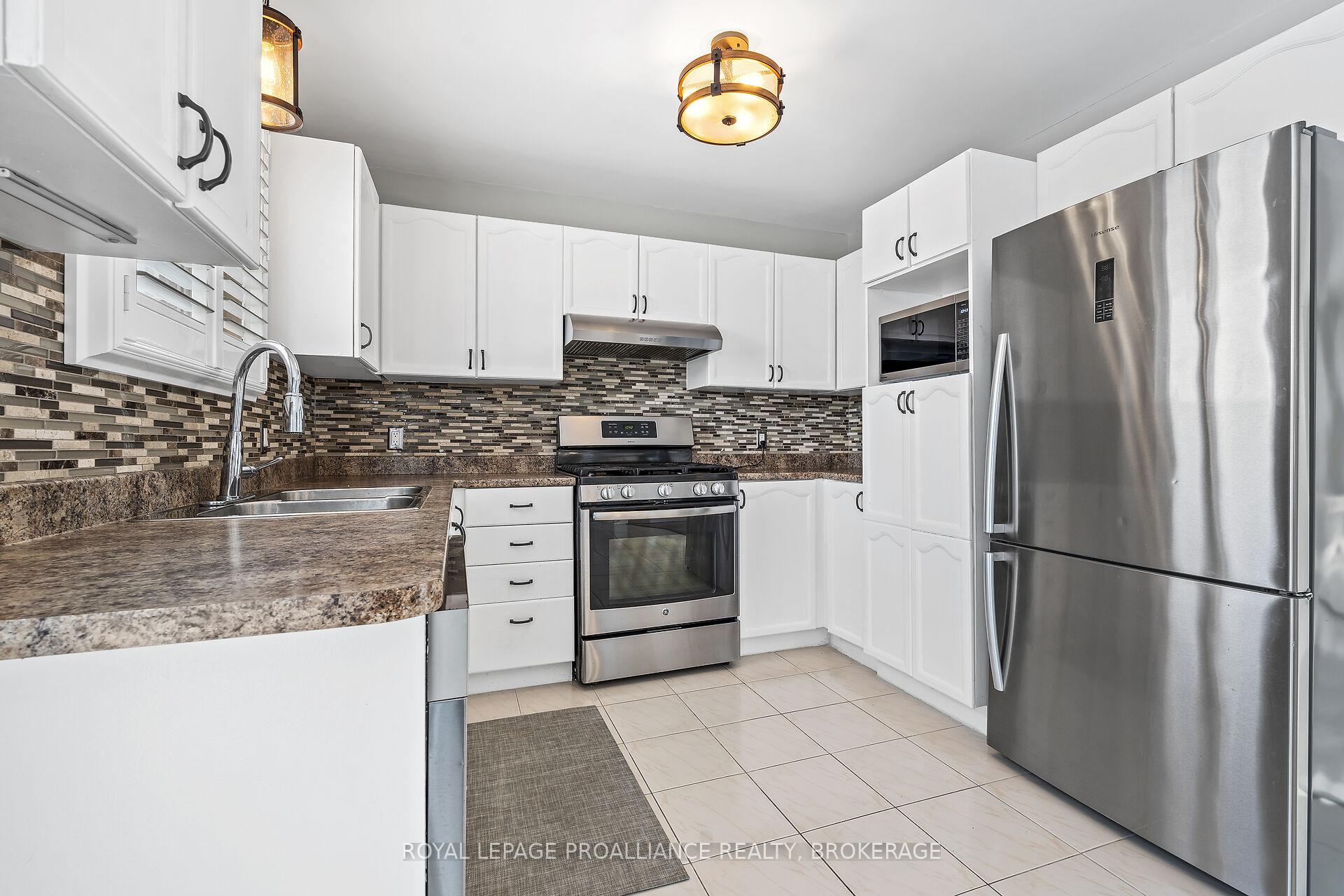 Photo 21 of 113 Greenlees Drive, Kingston, Kingston East (Incl Barret Crt) — HOMEH