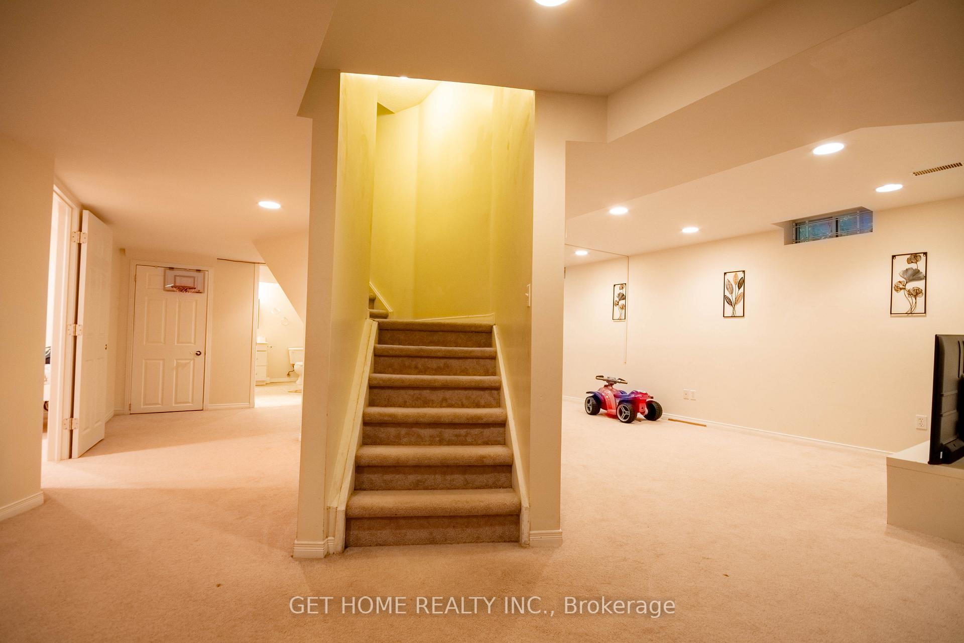 Photo 32 of 532 Ormond Drive, Oshawa, Samac — HOMEH