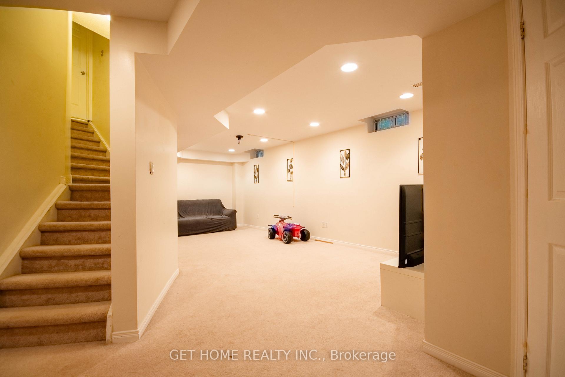 Photo 33 of 532 Ormond Drive, Oshawa, Samac — HOMEH