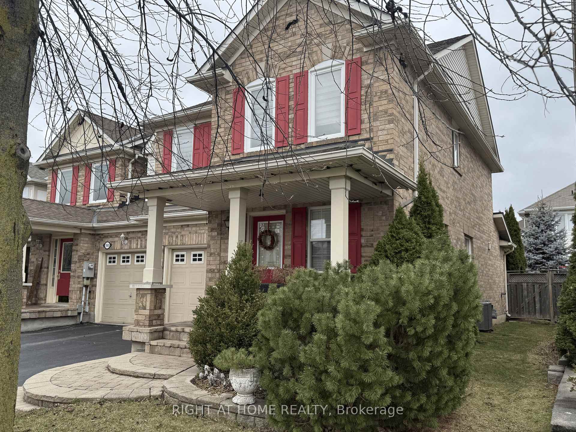 Photo 2 of 1595 Cartwright Crescent, Milton, Clarke — HOMEH