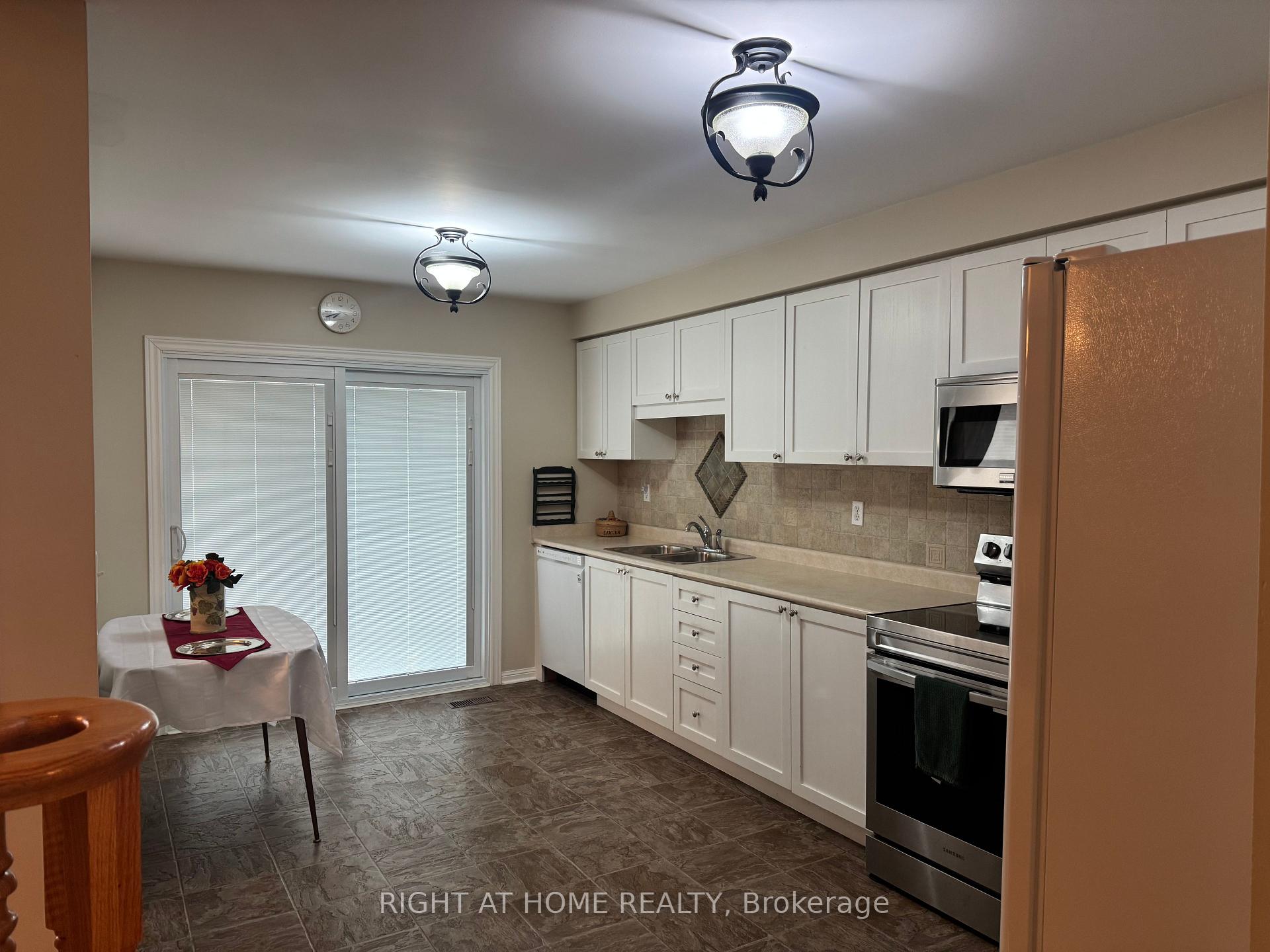 Photo 14 of 1595 Cartwright Crescent, Milton, Clarke — HOMEH