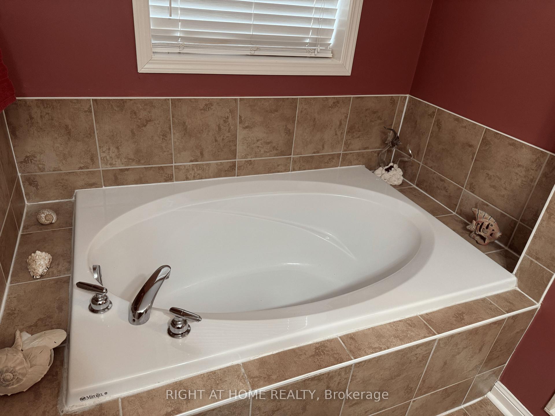Photo 19 of 1595 Cartwright Crescent, Milton, Clarke — HOMEH