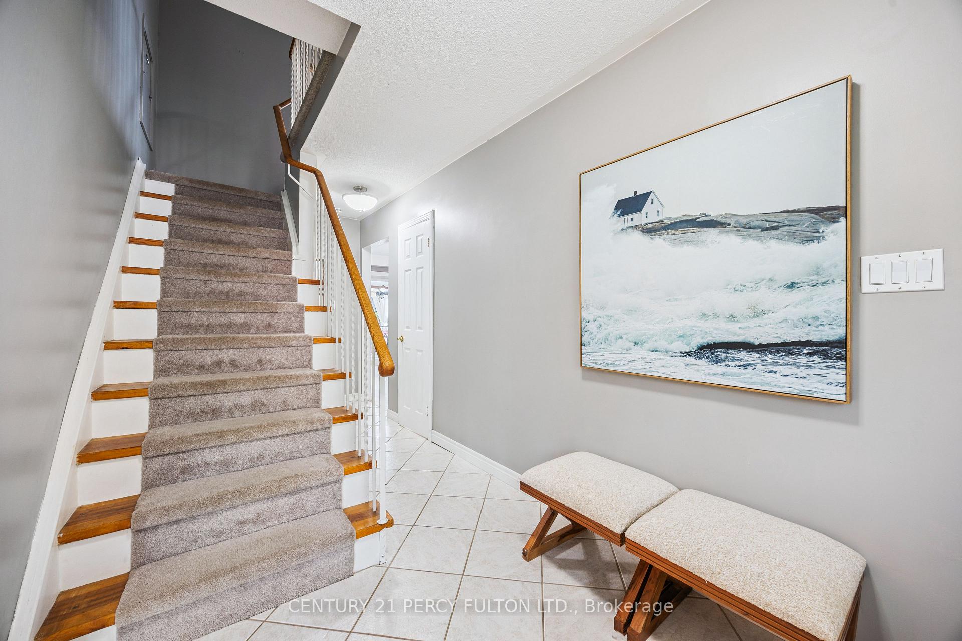 Photo 4 of 232 Grandview Street S, Oshawa, Donevan — HOMEH