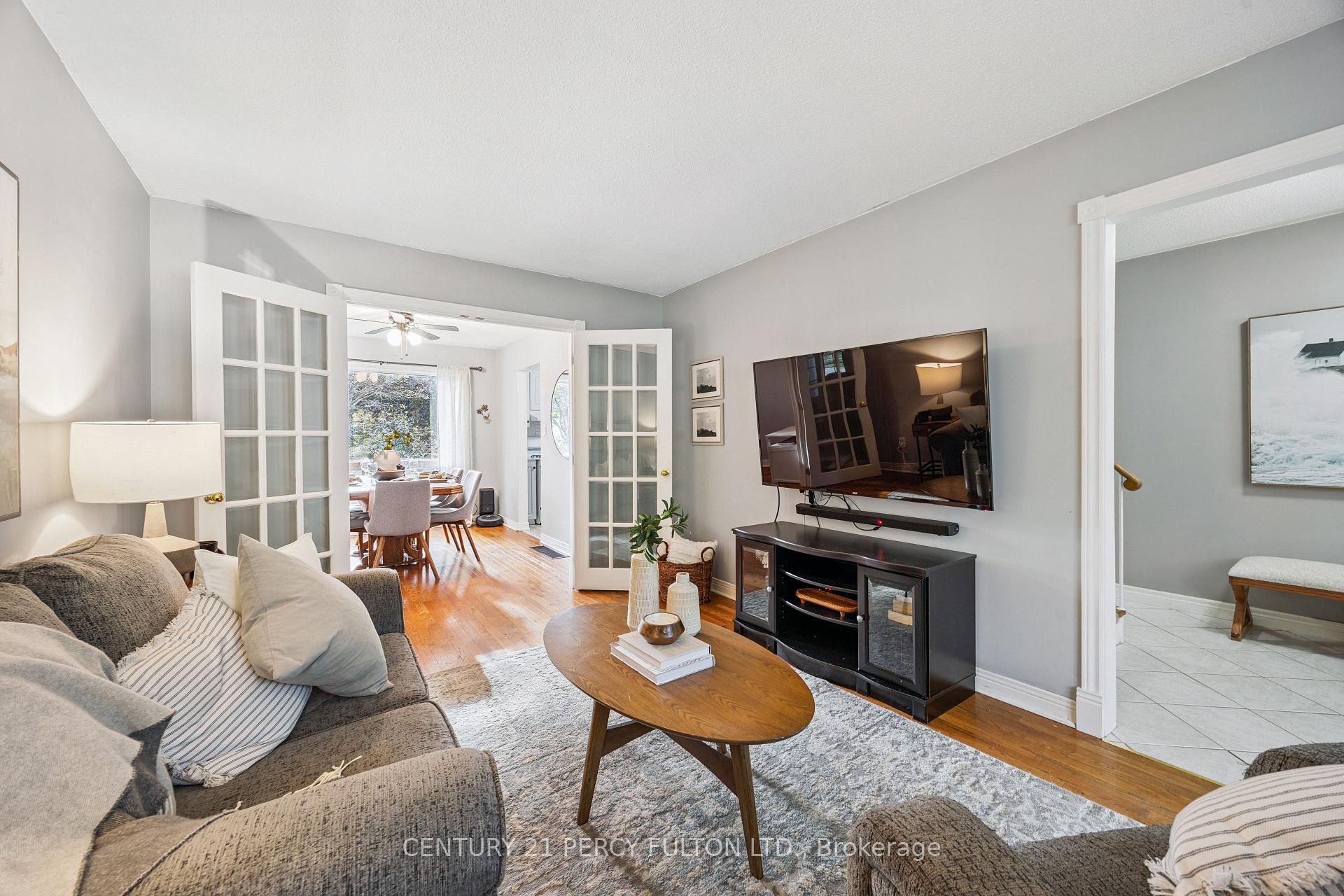 Photo 7 of 232 Grandview Street S, Oshawa, Donevan — HOMEH