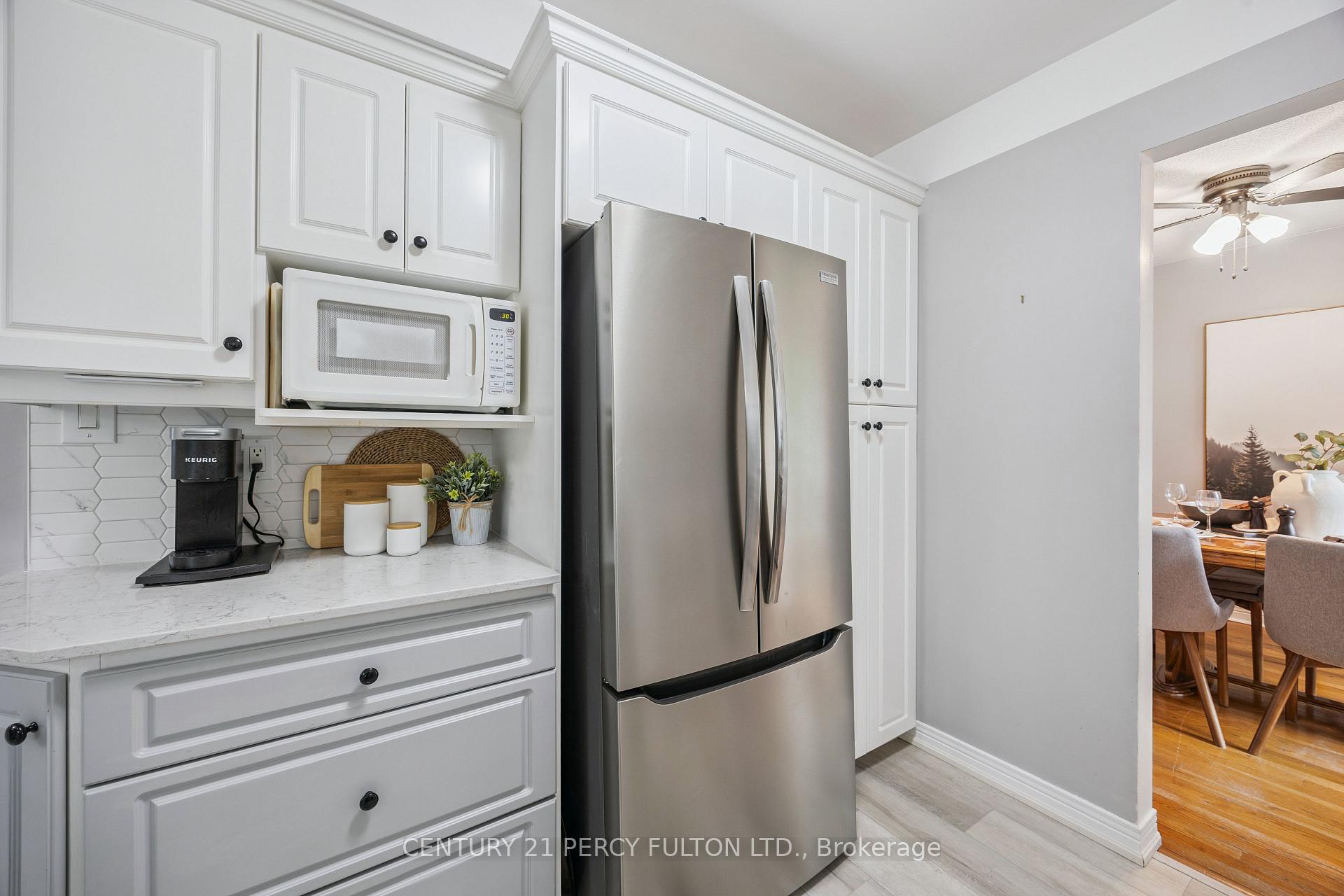 Photo 12 of 232 Grandview Street S, Oshawa, Donevan — HOMEH