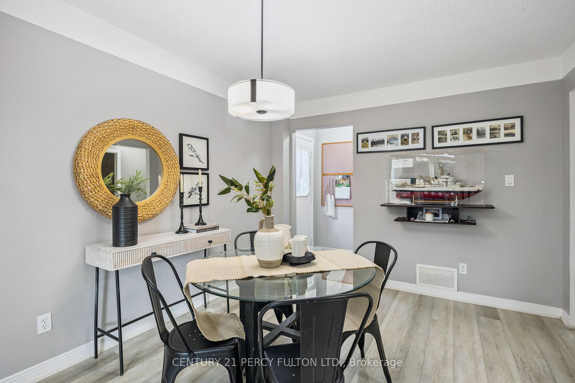 Photo 14 of 232 Grandview Street S, Oshawa, Donevan — HOMEH