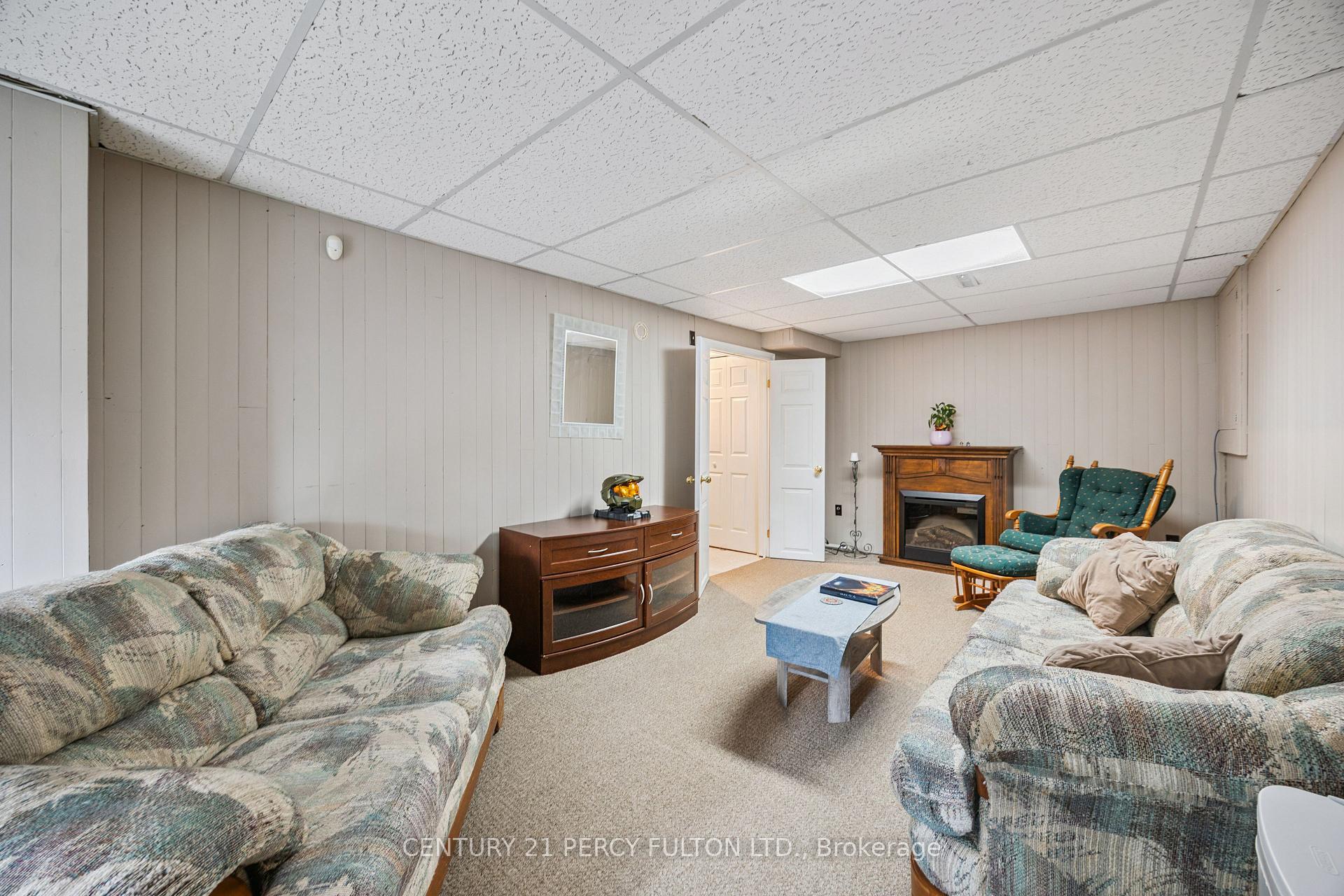 Photo 22 of 232 Grandview Street S, Oshawa, Donevan — HOMEH