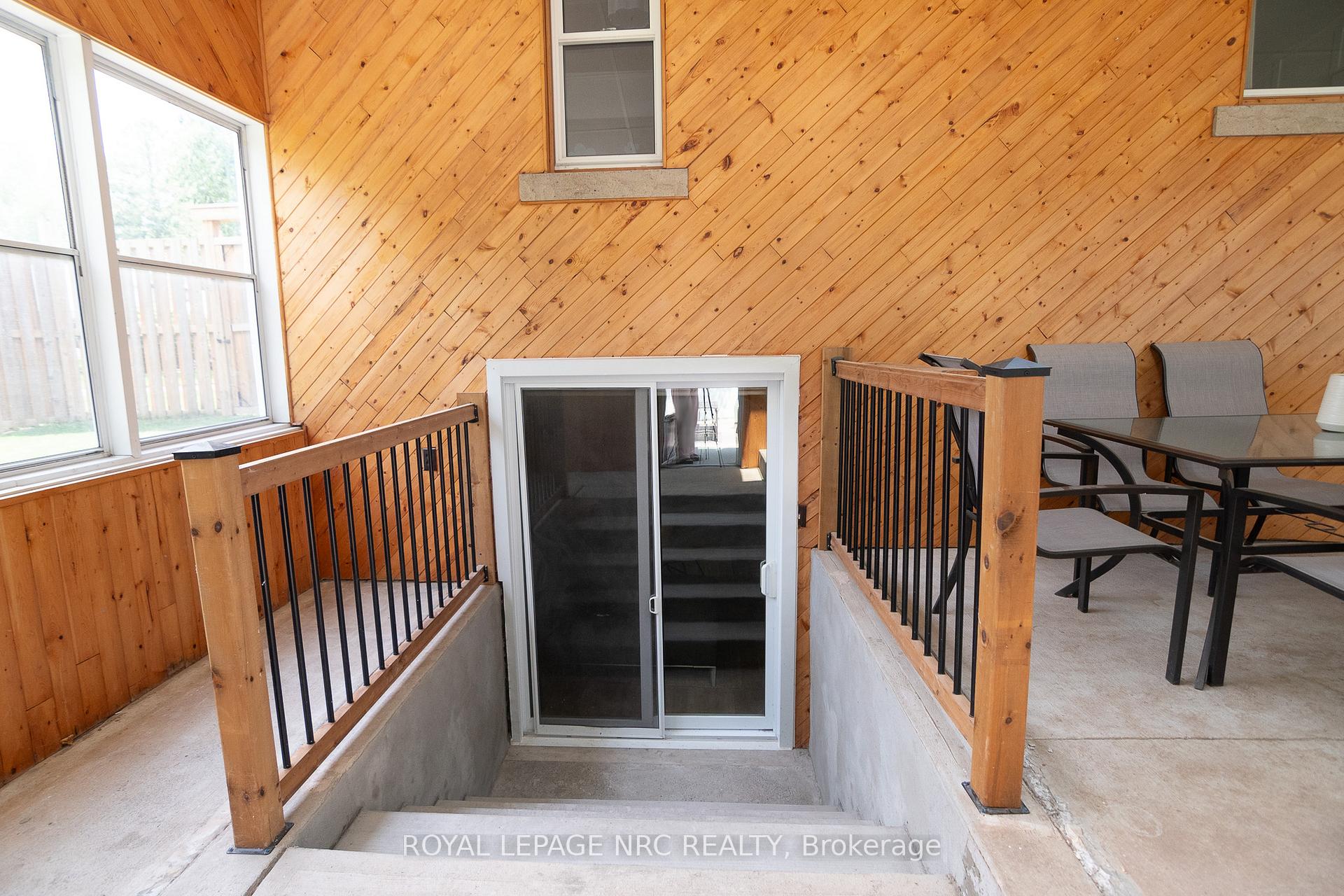 Photo 24 of 6337 Goodsir Crescent, Niagara Falls, Hospital — HOMEH