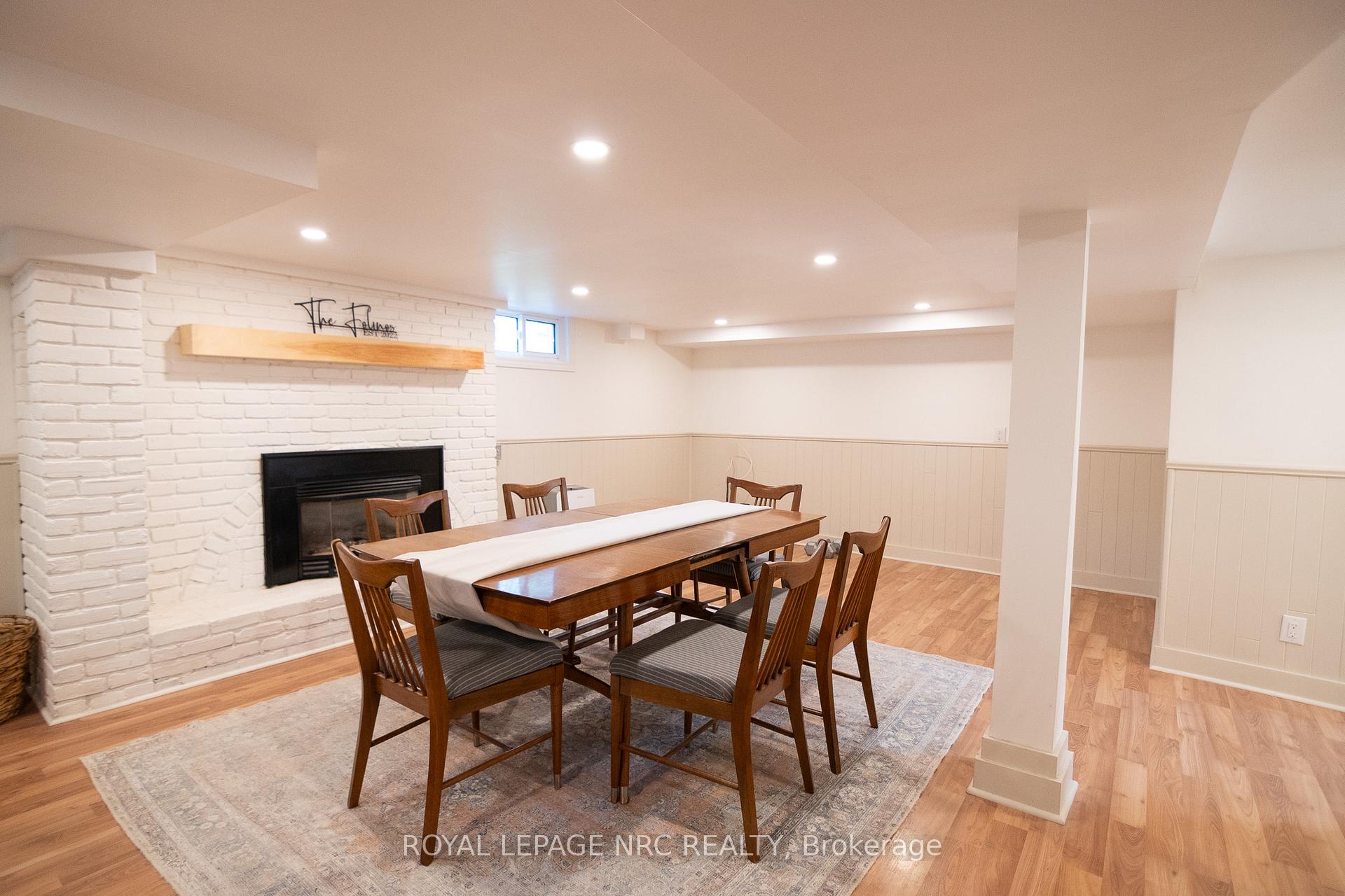 Photo 27 of 6337 Goodsir Crescent, Niagara Falls, Hospital — HOMEH