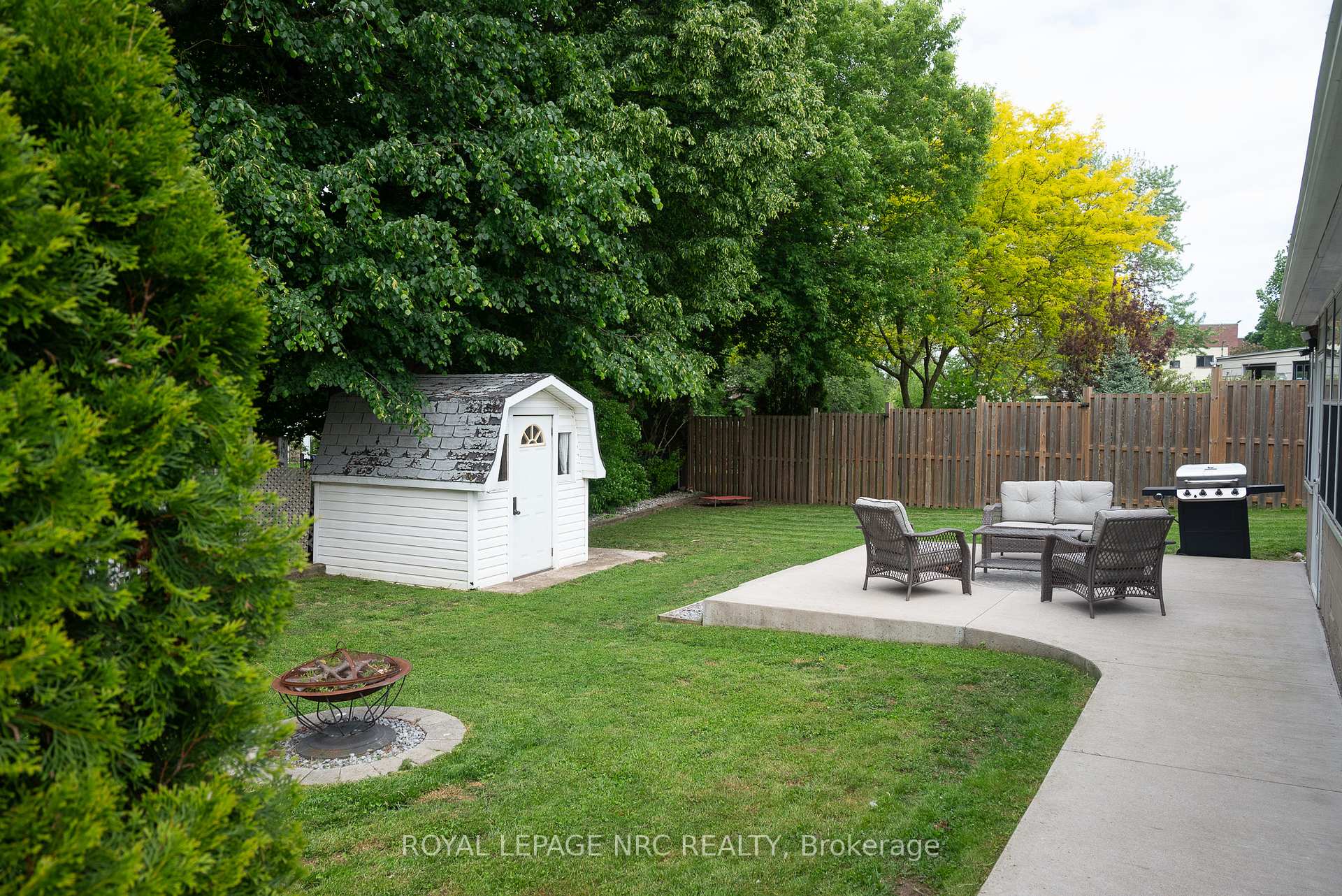 Photo 32 of 6337 Goodsir Crescent, Niagara Falls, Hospital — HOMEH