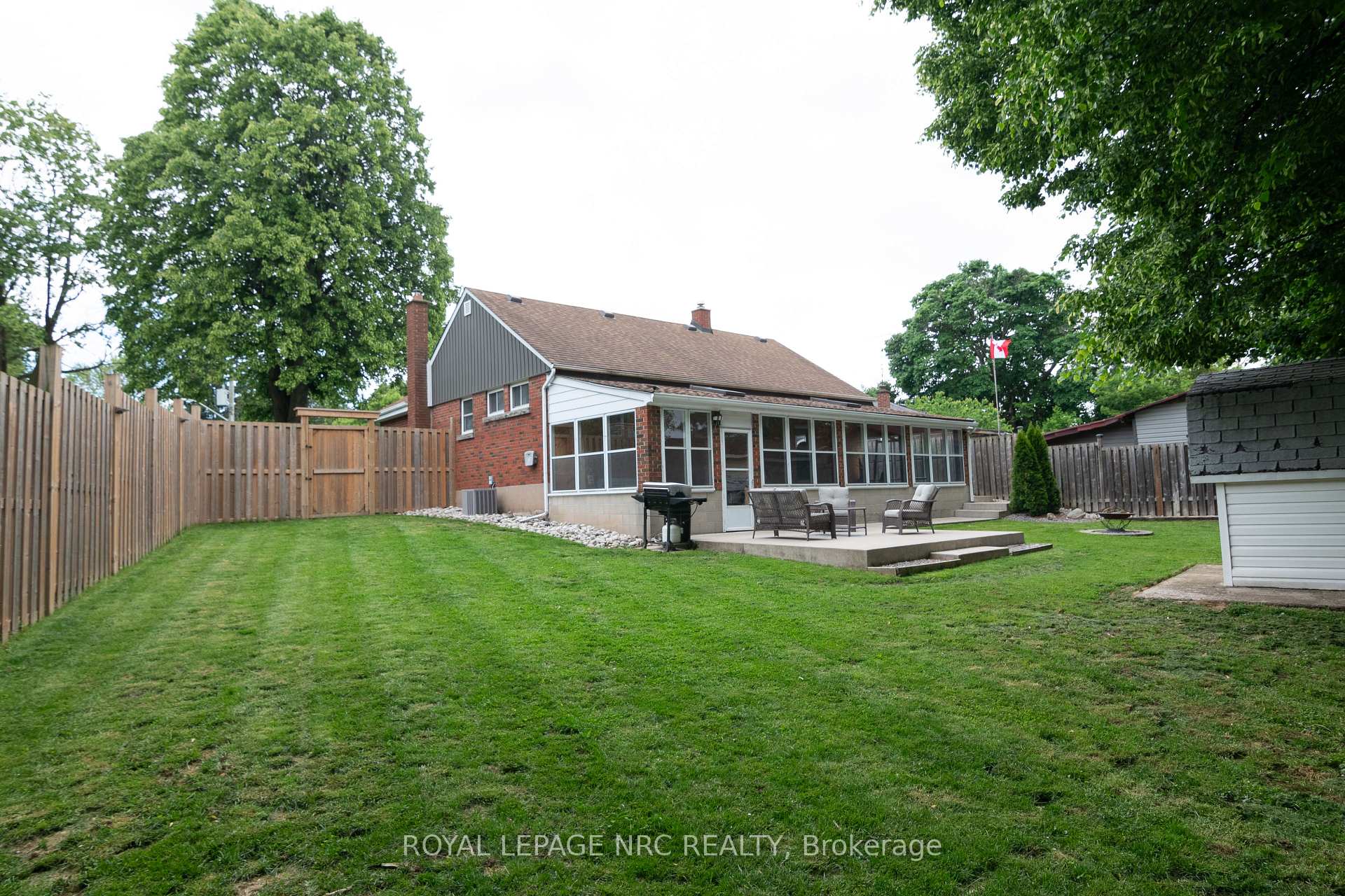 Photo 33 of 6337 Goodsir Crescent, Niagara Falls, Hospital — HOMEH