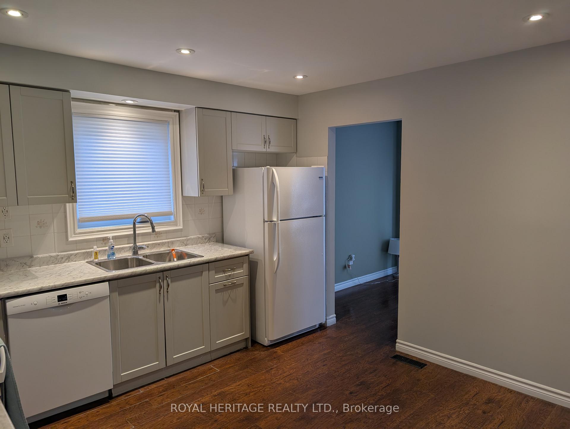 Photo 4 of 600 Creekview Circle, Pickering, West Shore — HOMEH