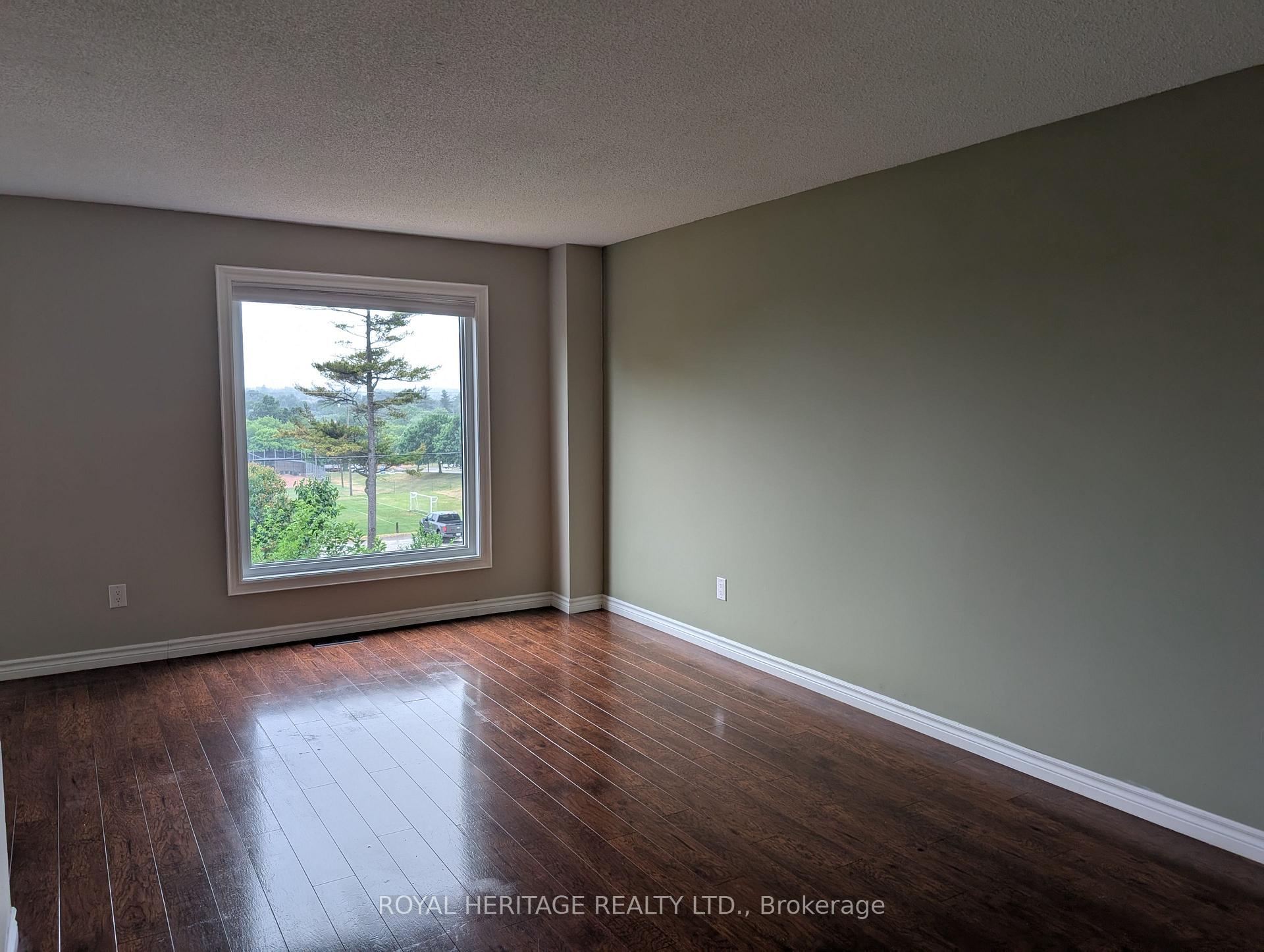 Photo 6 of 600 Creekview Circle, Pickering, West Shore — HOMEH