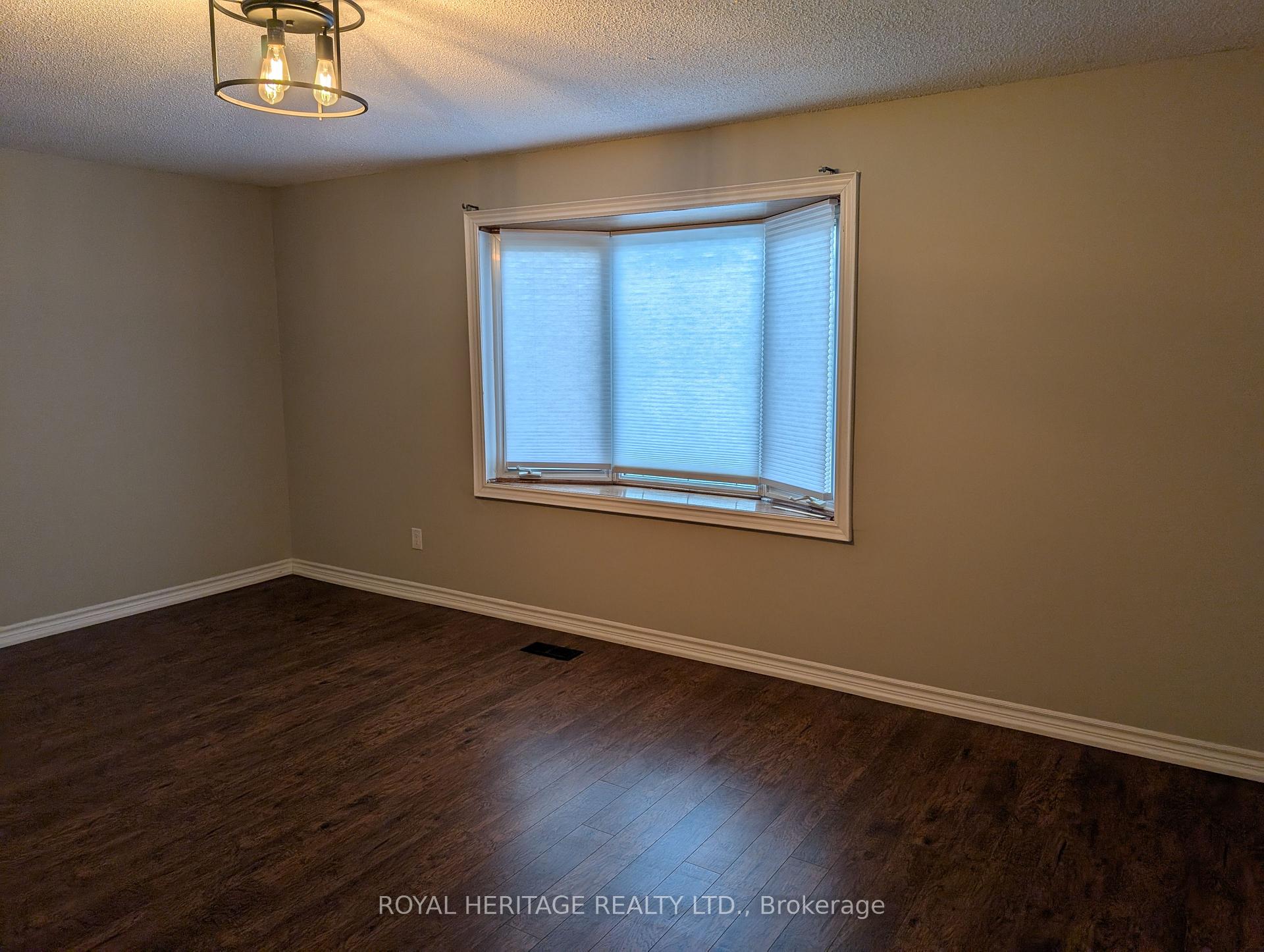 Photo 10 of 600 Creekview Circle, Pickering, West Shore — HOMEH