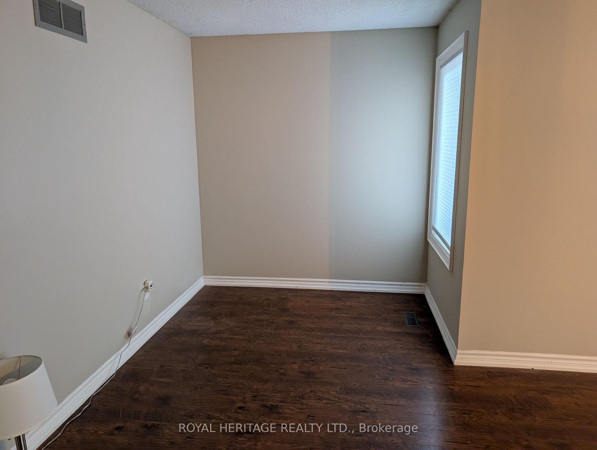 Photo 12 of 600 Creekview Circle, Pickering, West Shore — HOMEH