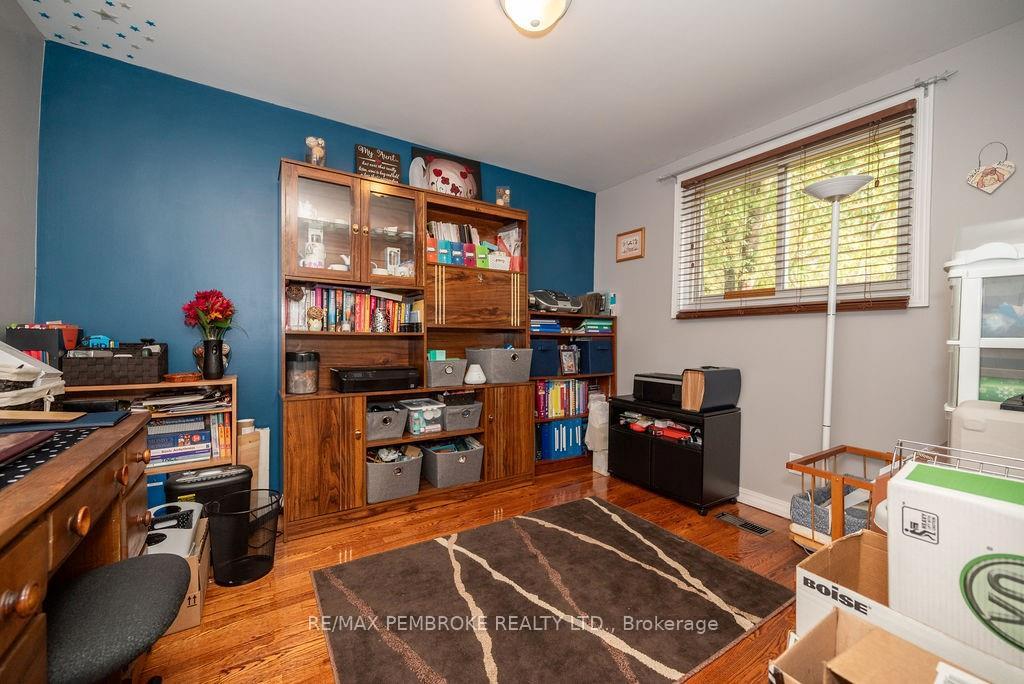 Photo 7 of 3255 Petawawa Boulevard, Petawawa — HOMEH