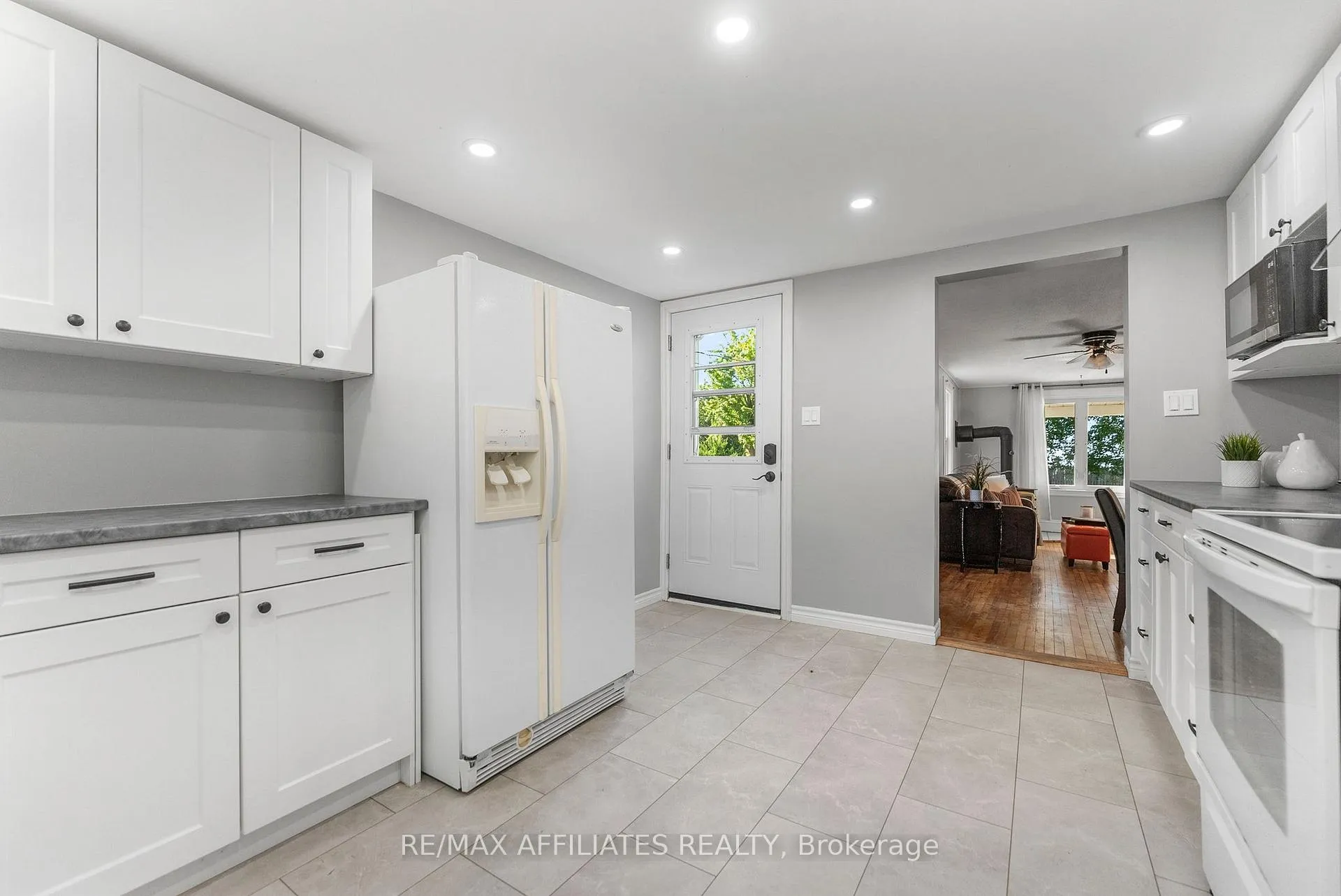 Photo 11 of 416 Dibble Street E, Prescott — HOMEH