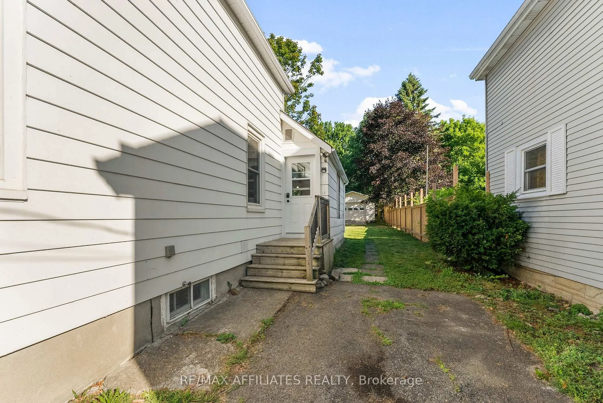 Photo 19 of 416 Dibble Street E, Prescott — HOMEH