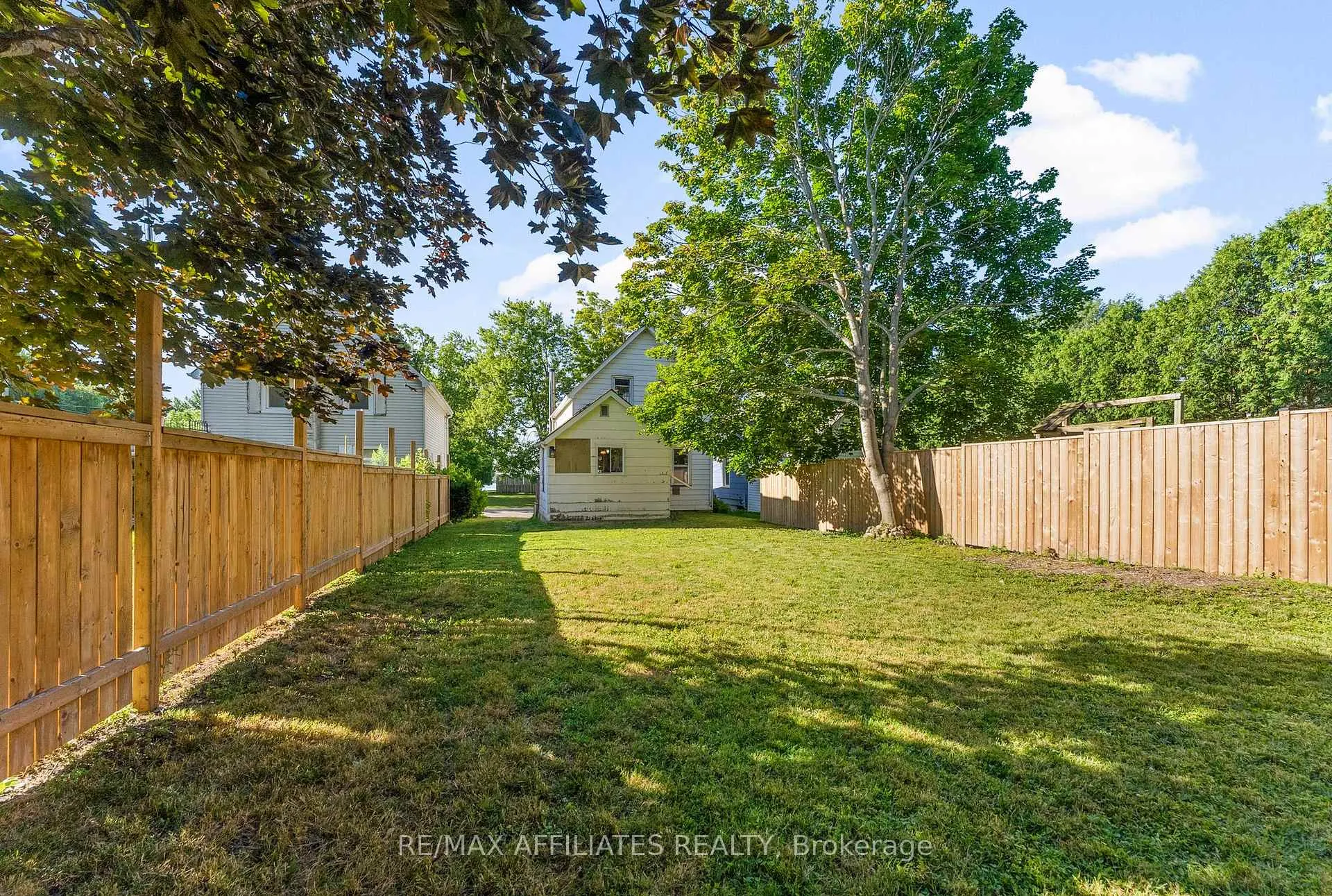 Photo 23 of 416 Dibble Street E, Prescott — HOMEH