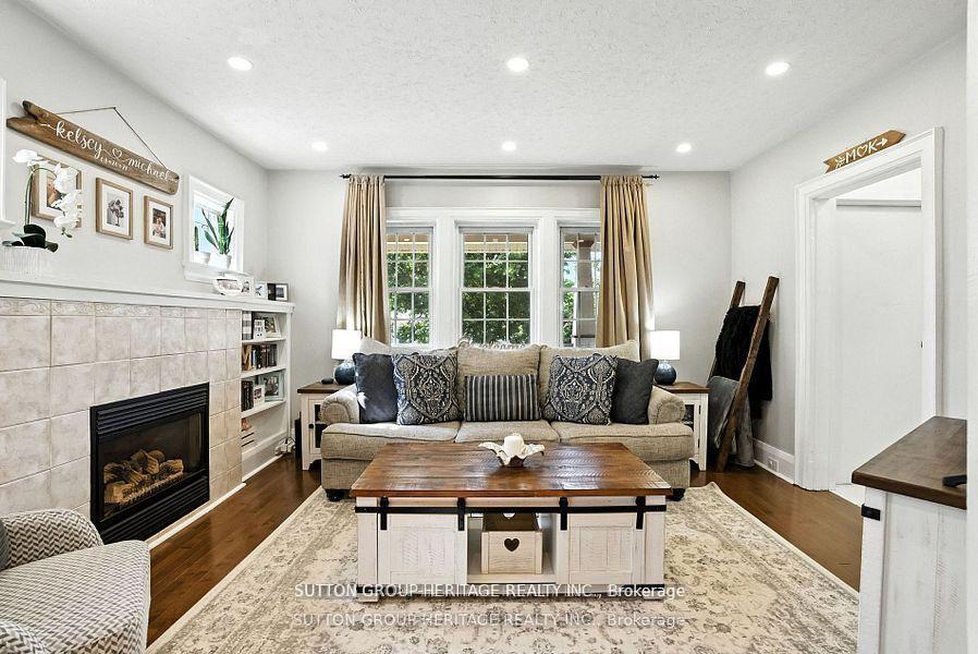 Photo 4 of 441 Miller Avenue, Oshawa, McLaughlin — HOMEH