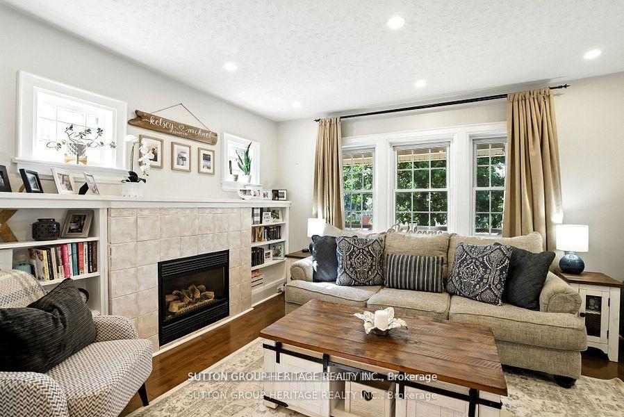 Photo 5 of 441 Miller Avenue, Oshawa, McLaughlin — HOMEH