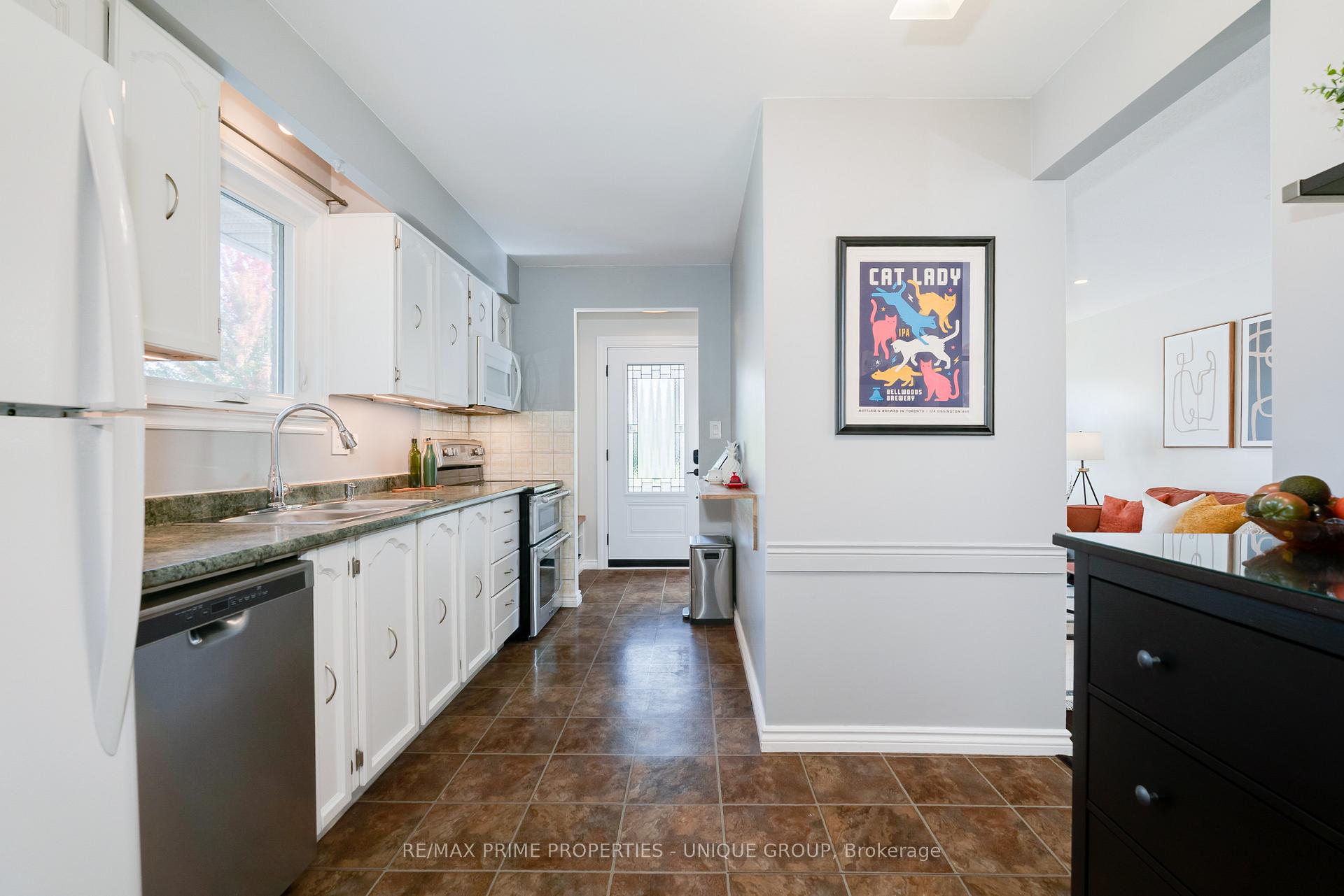 Photo 10 of 520 Muirfield Street, Oshawa, Donevan — HOMEH