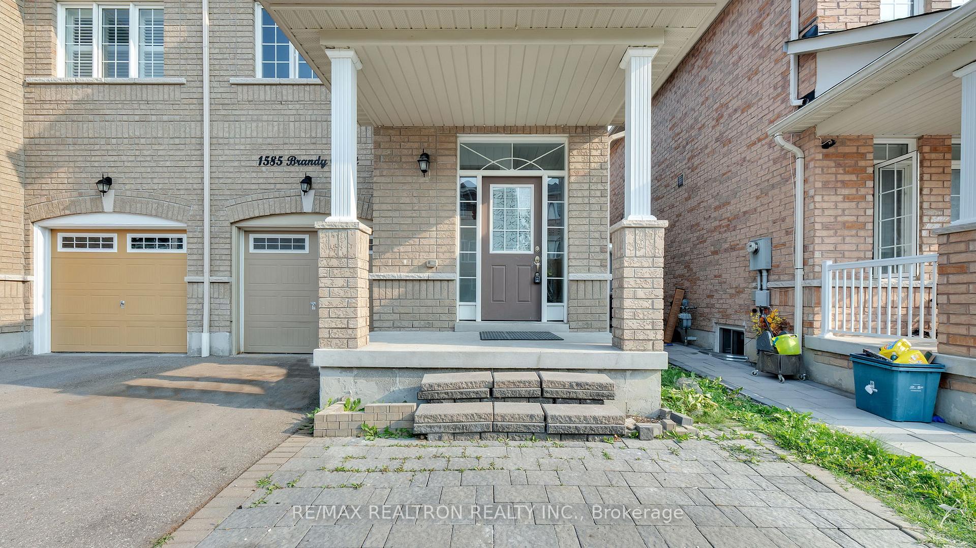 Photo 4 of 1585 Brandy Court, Pickering, Duffin Heights — HOMEH
