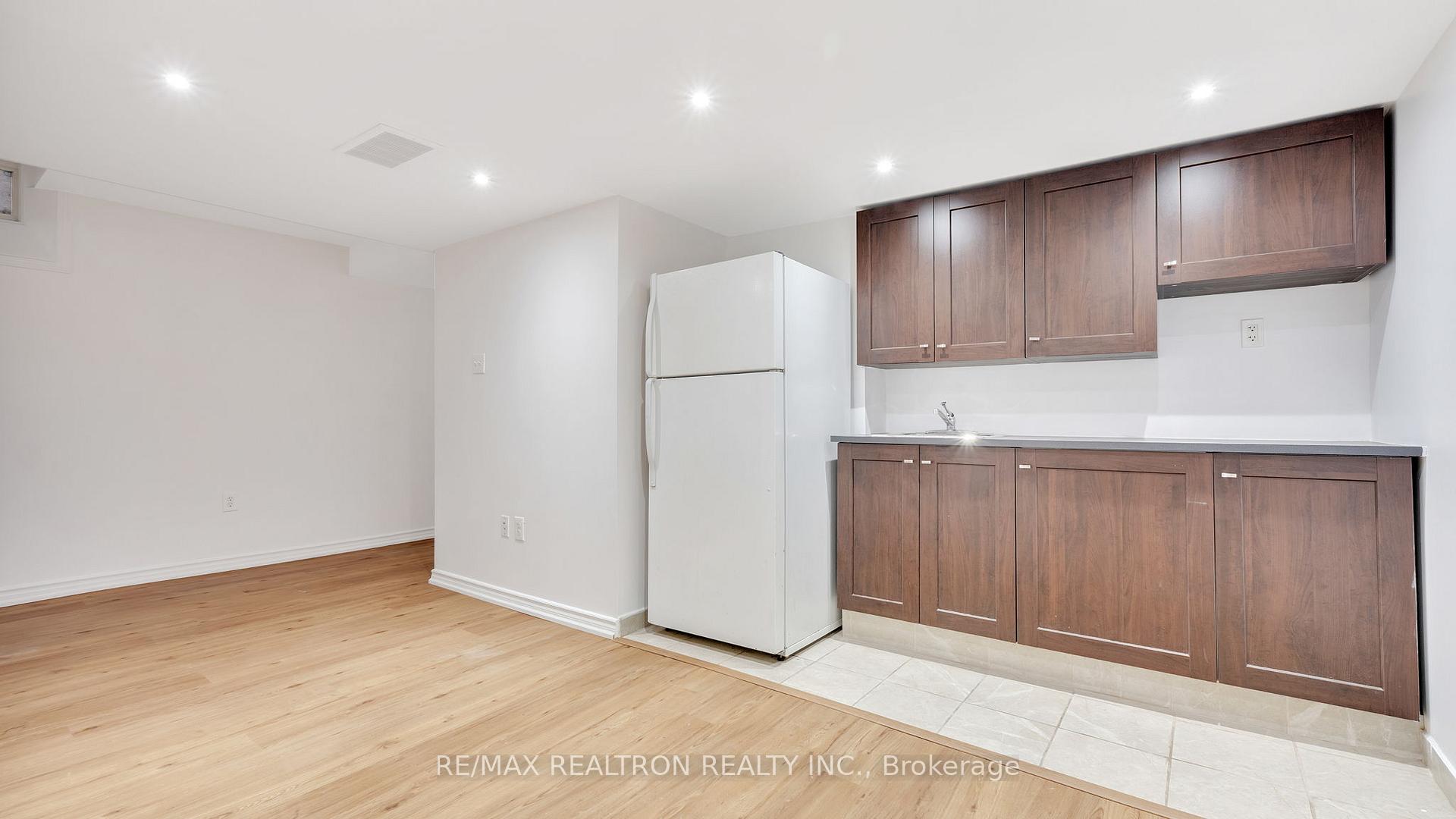 Photo 37 of 1585 Brandy Court, Pickering, Duffin Heights — HOMEH