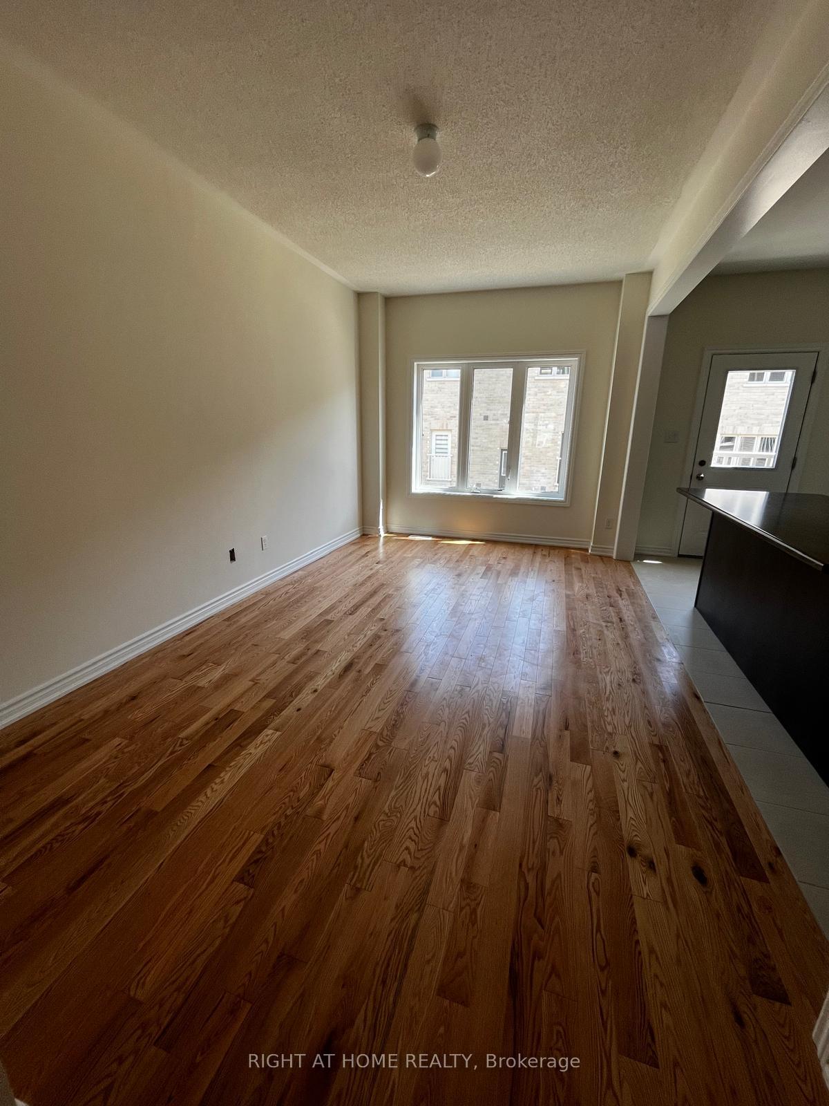 Photo 3 of 1105 Marathon Avenue, Pickering, Rural Pickering — HOMEH