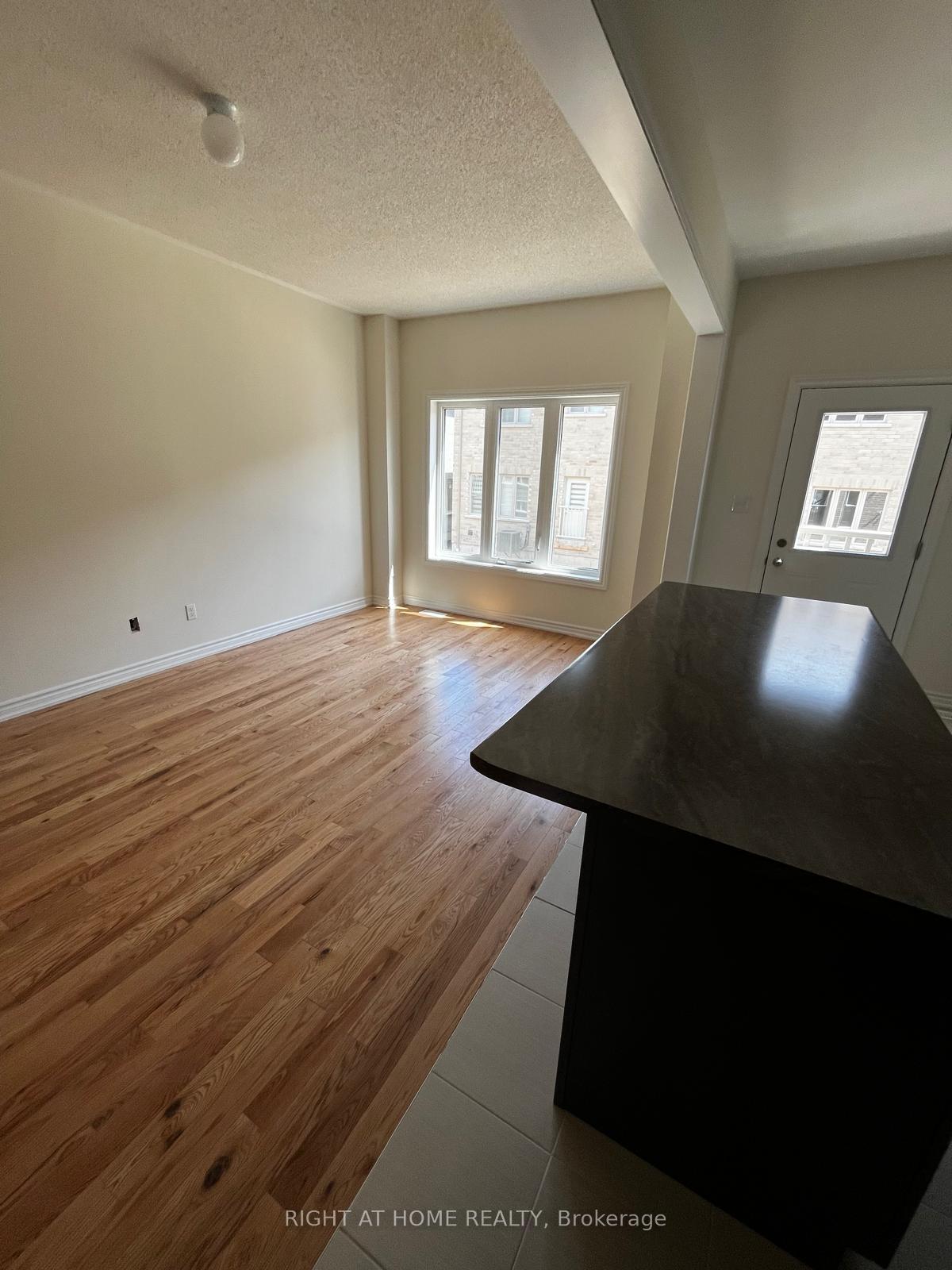 Photo 4 of 1105 Marathon Avenue, Pickering, Rural Pickering — HOMEH