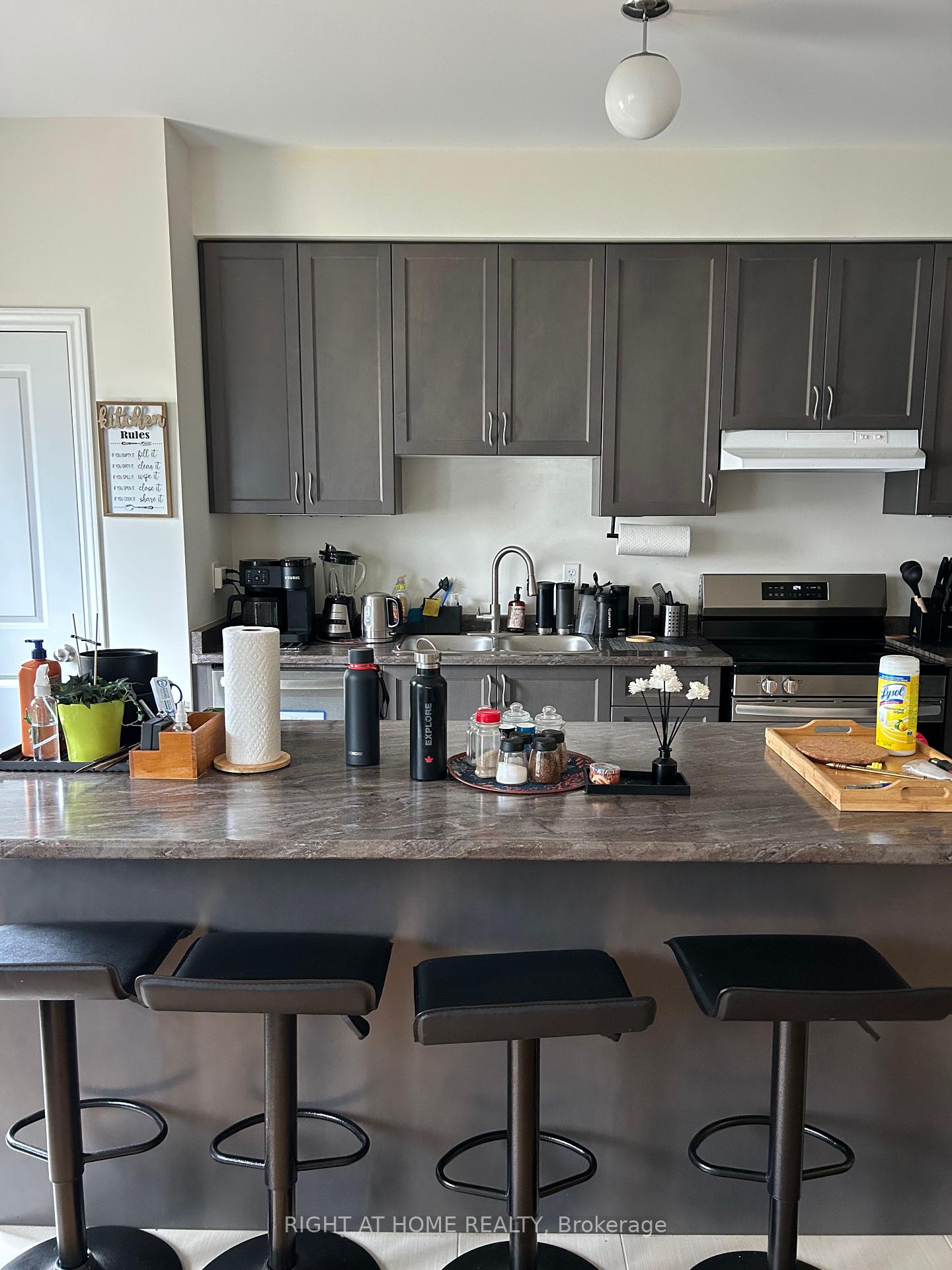 Photo 8 of 1105 Marathon Avenue, Pickering, Rural Pickering — HOMEH