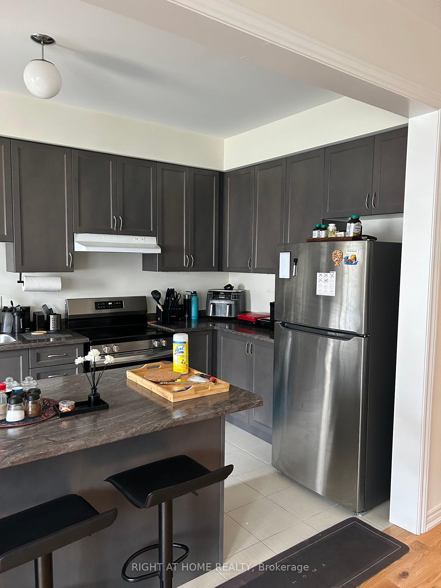 Photo 9 of 1105 Marathon Avenue, Pickering, Rural Pickering — HOMEH