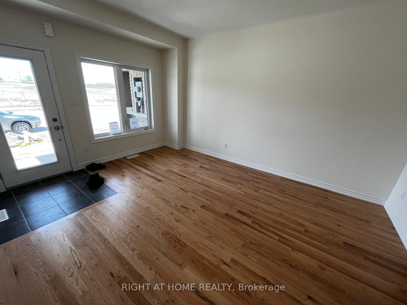 Photo 10 of 1105 Marathon Avenue, Pickering, Rural Pickering — HOMEH