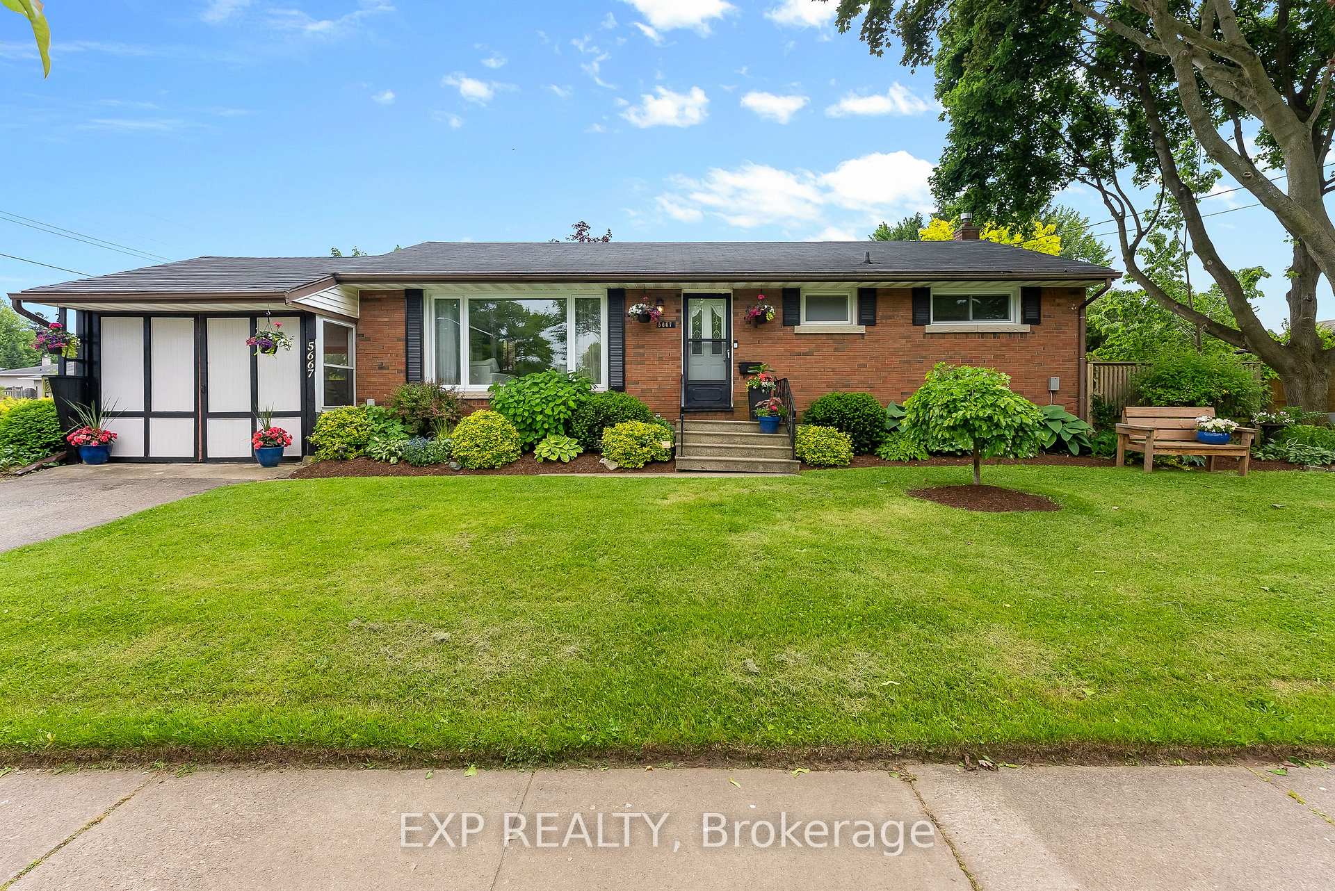 Photo 1 of 5667 Green Avenue, Niagara Falls, Ascot — HOMEH