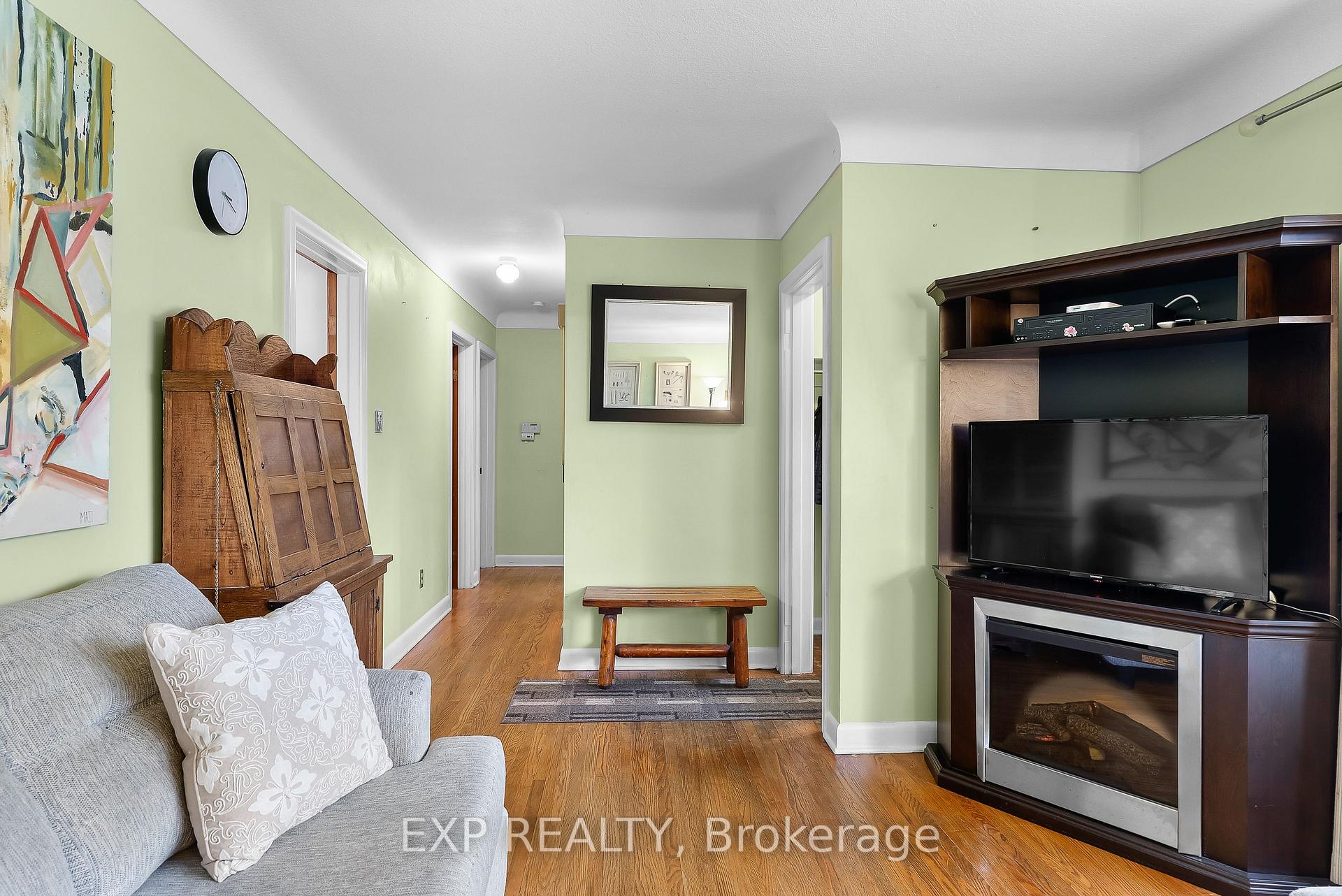 Photo 8 of 5667 Green Avenue, Niagara Falls, Ascot — HOMEH