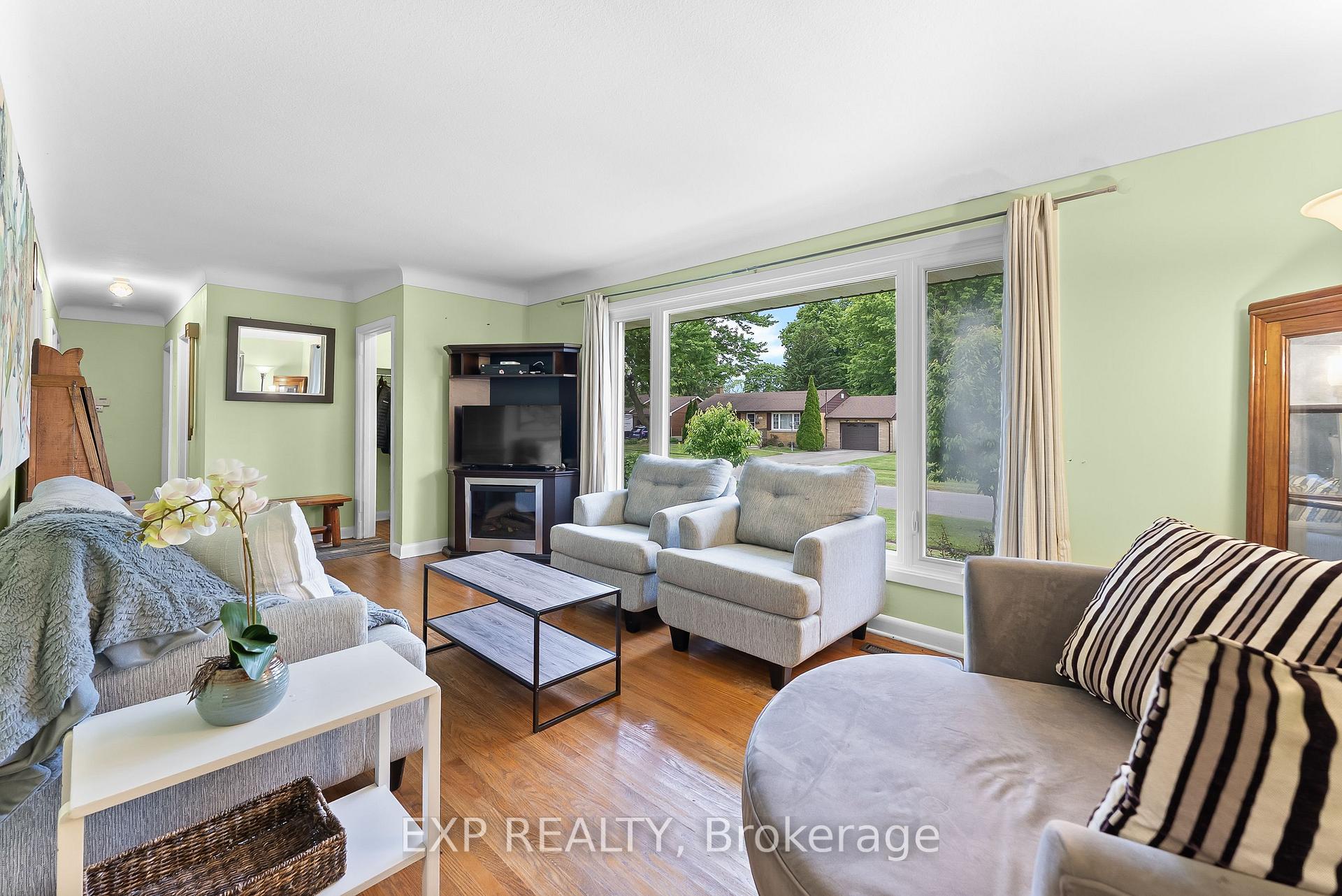 Photo 9 of 5667 Green Avenue, Niagara Falls, Ascot — HOMEH