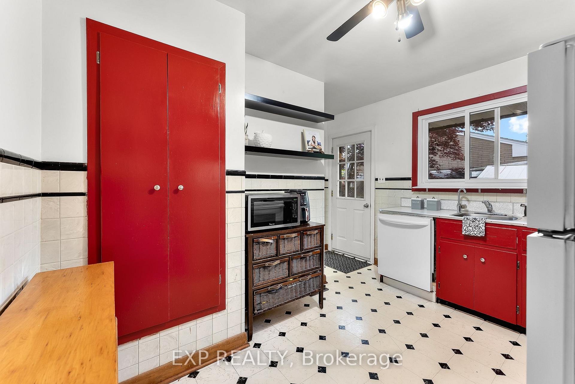 Photo 12 of 5667 Green Avenue, Niagara Falls, Ascot — HOMEH