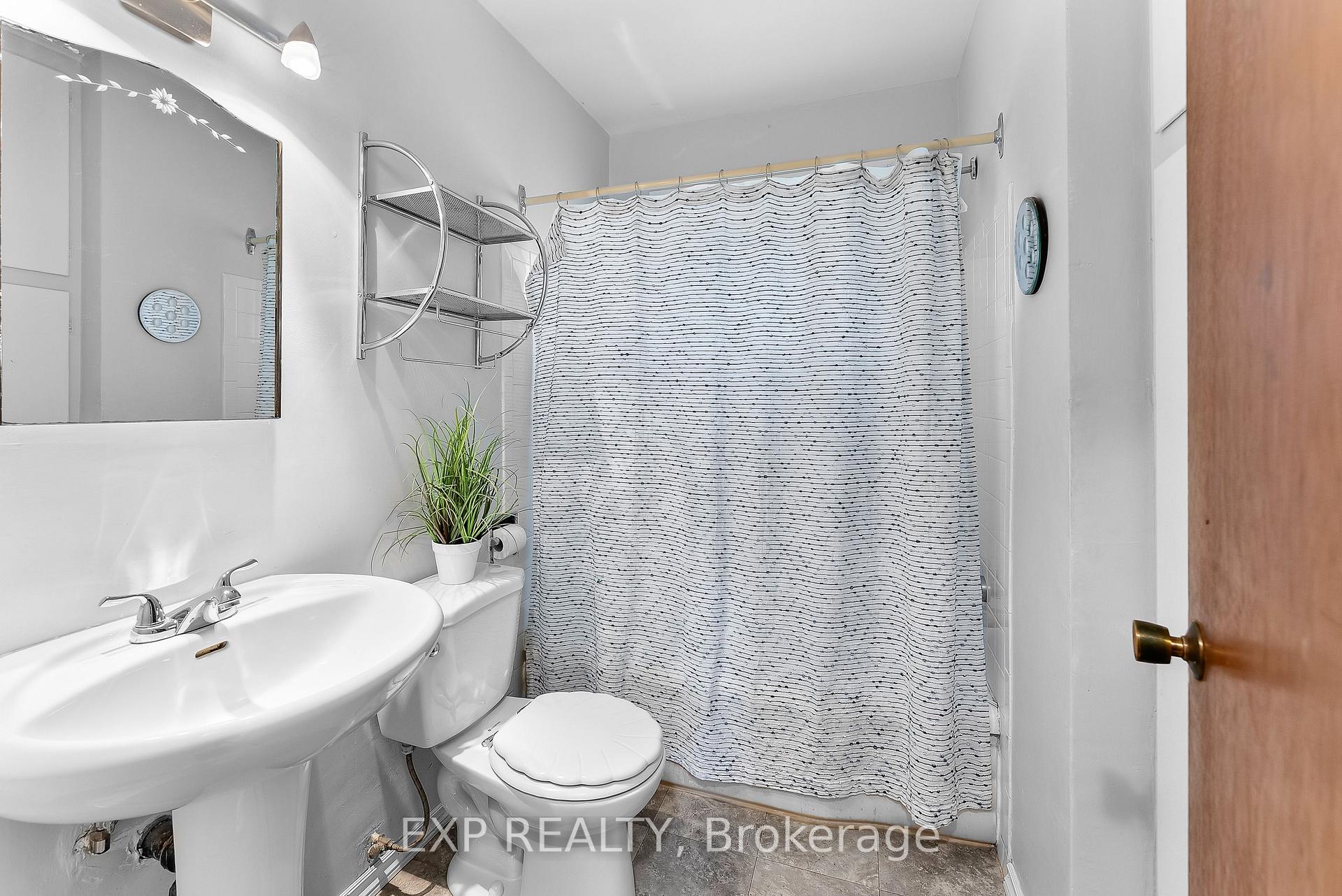 Photo 19 of 5667 Green Avenue, Niagara Falls, Ascot — HOMEH