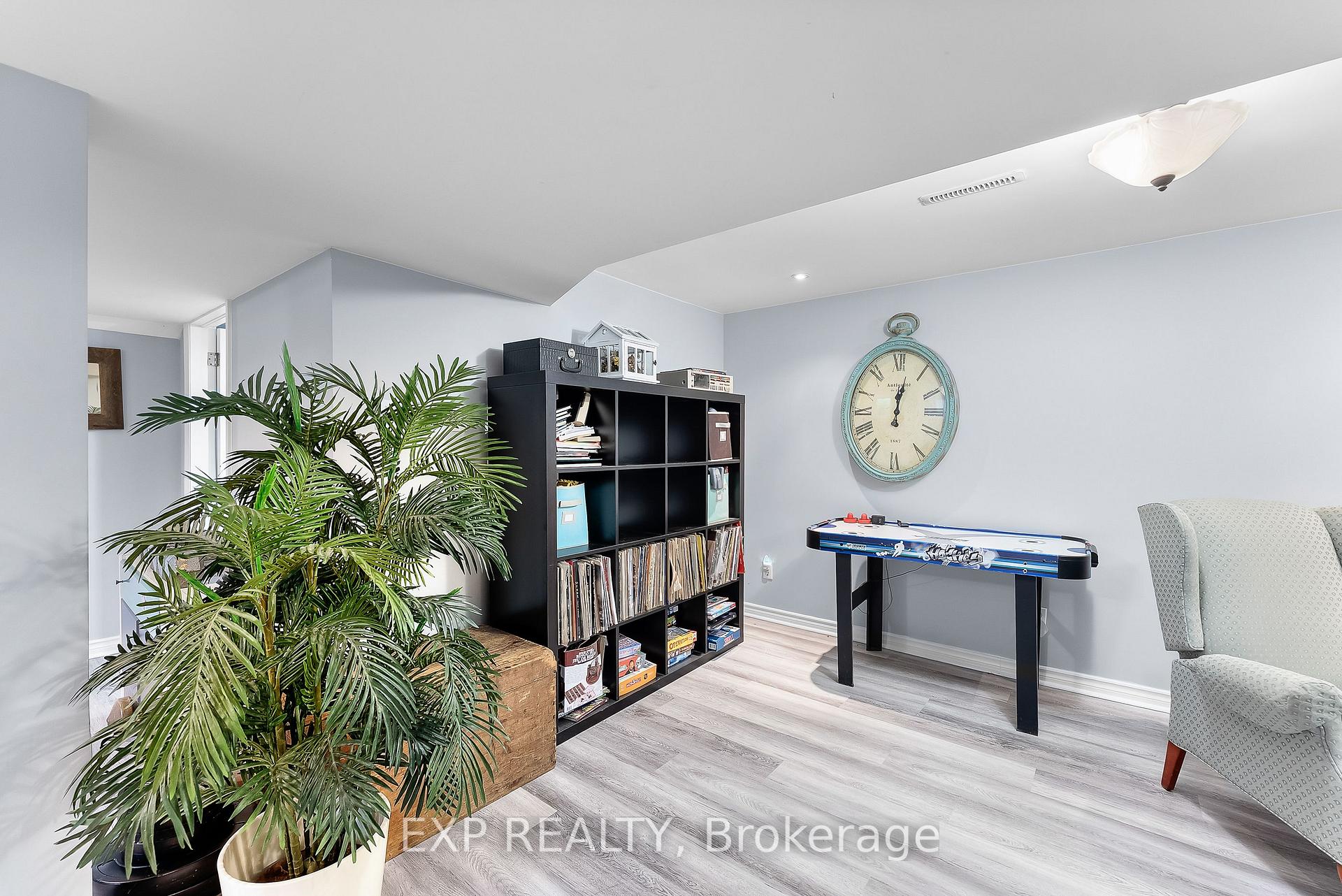 Photo 24 of 5667 Green Avenue, Niagara Falls, Ascot — HOMEH