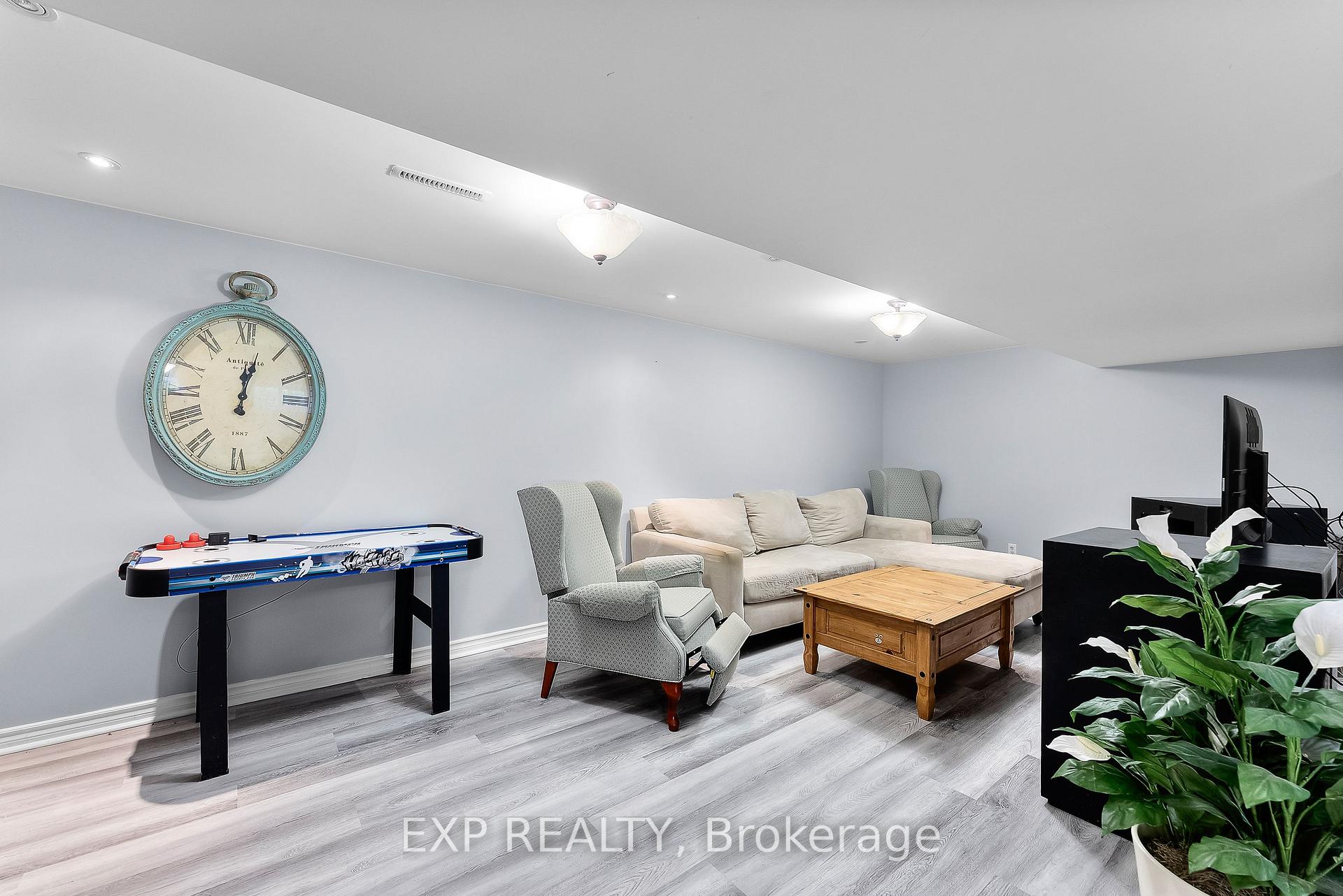Photo 25 of 5667 Green Avenue, Niagara Falls, Ascot — HOMEH