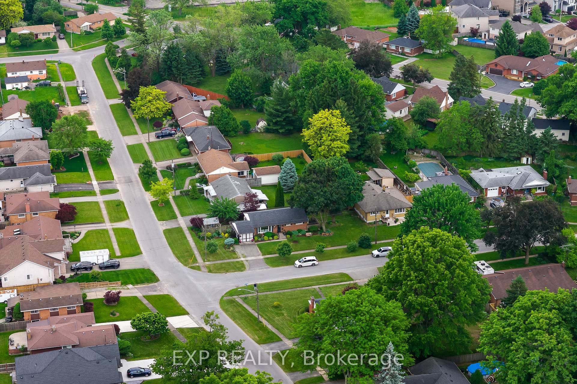 Photo 37 of 5667 Green Avenue, Niagara Falls, Ascot — HOMEH