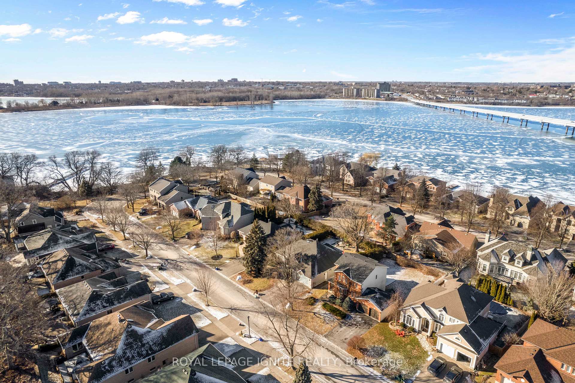 Photo 1 of 23 Kenwoods Circle, Kingston, Kingston East (Incl Barret Crt) — HOMEH