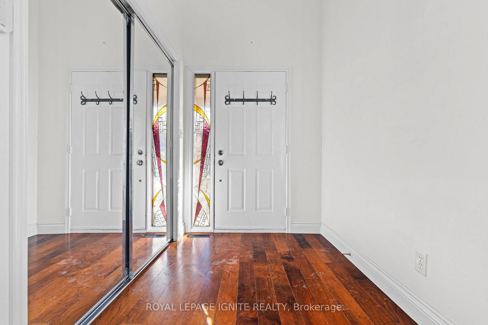 Photo 5 of 23 Kenwoods Circle, Kingston, Kingston East (Incl Barret Crt) — HOMEH