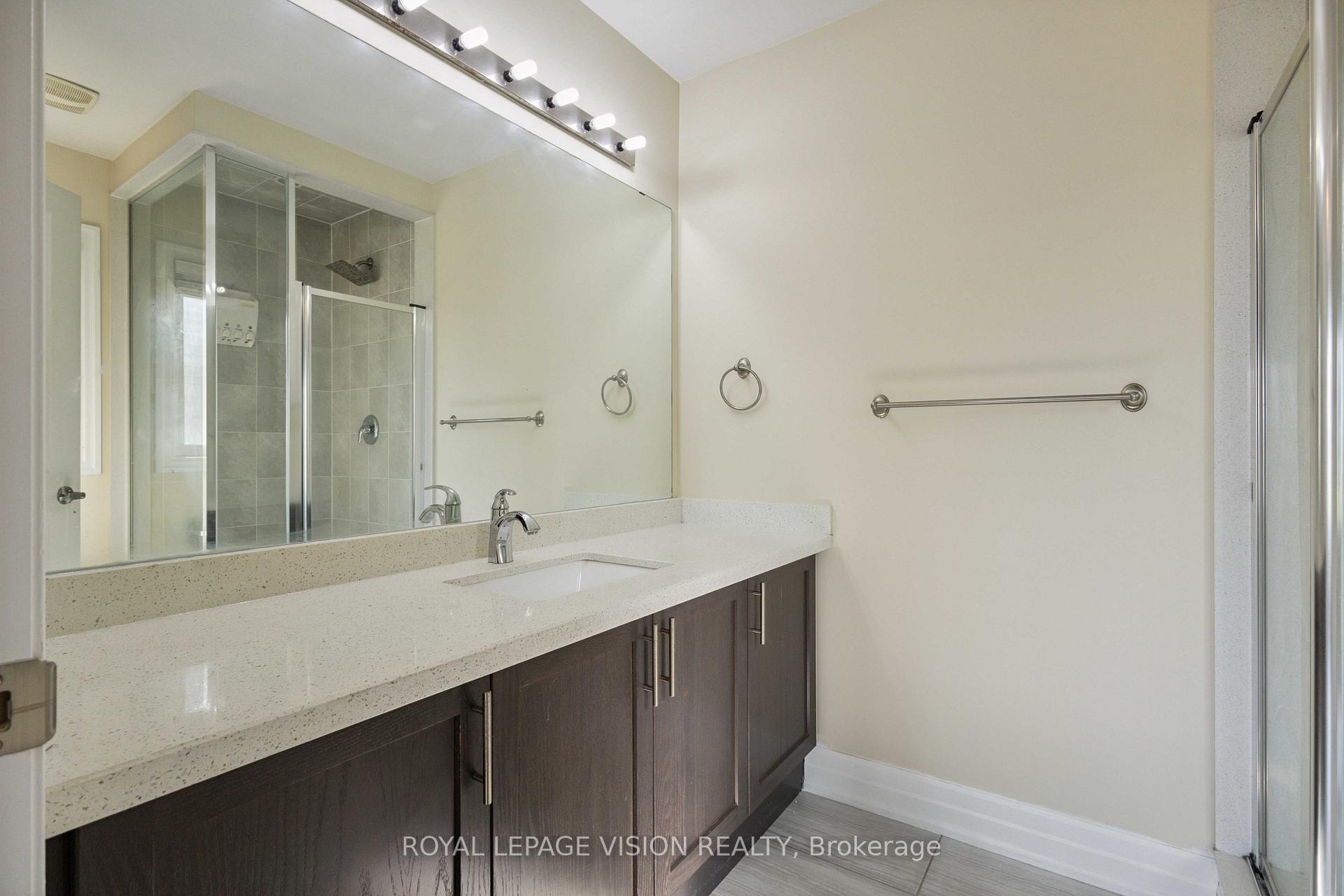 Photo 16 of 496 Gulfstream Avenue Main, Oshawa, Windfields — HOMEH