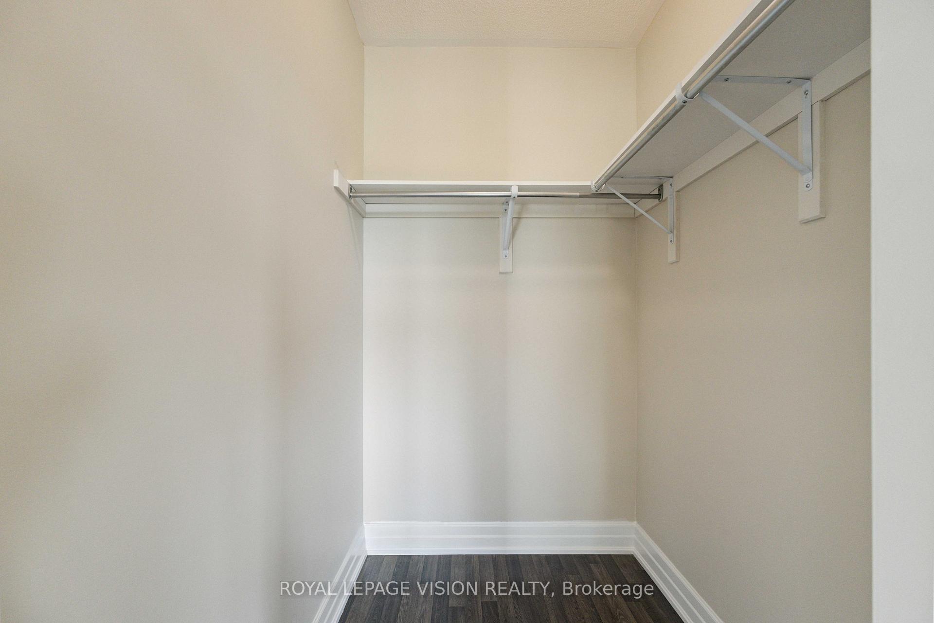 Photo 17 of 496 Gulfstream Avenue Main, Oshawa, Windfields — HOMEH