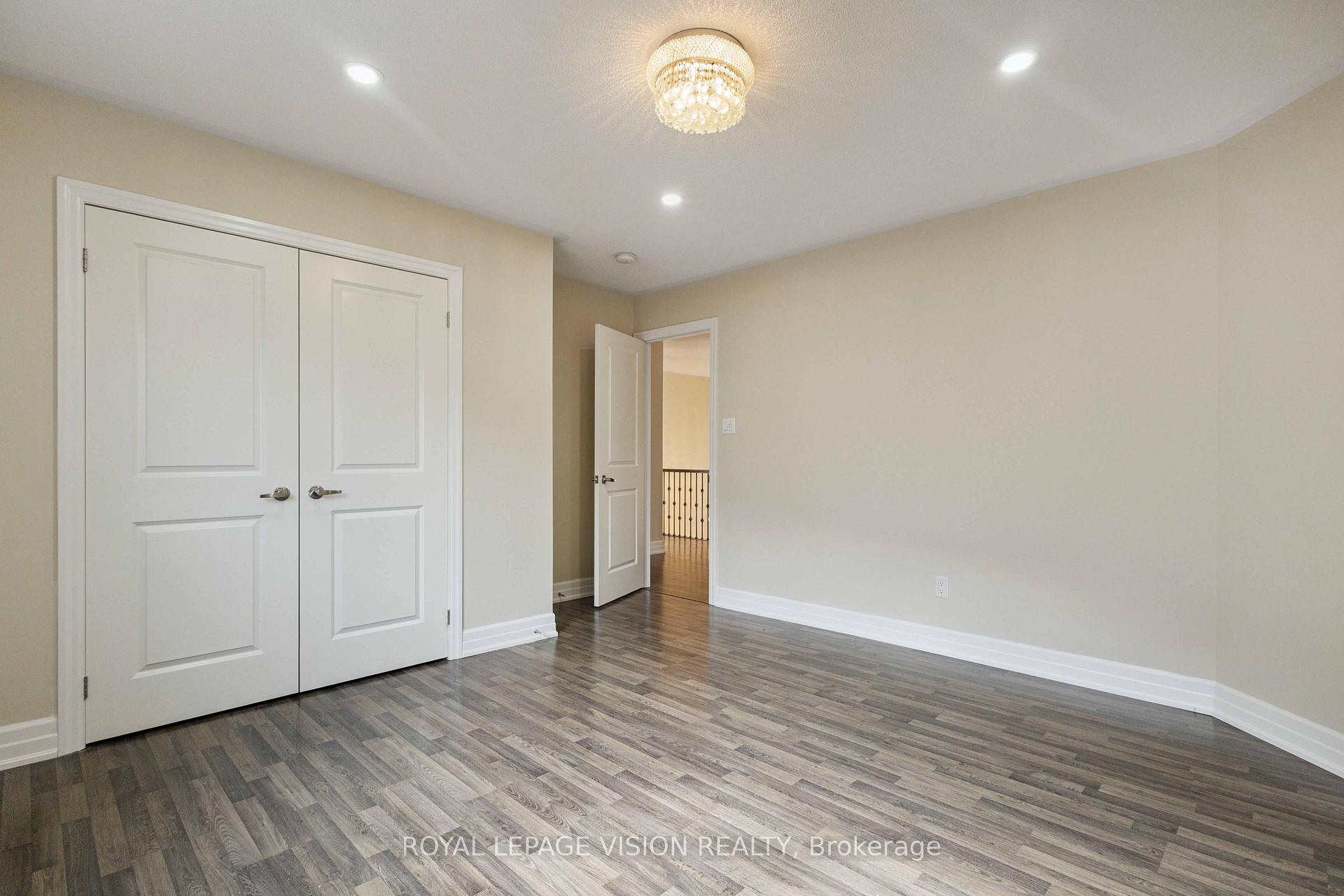 Photo 19 of 496 Gulfstream Avenue Main, Oshawa, Windfields — HOMEH