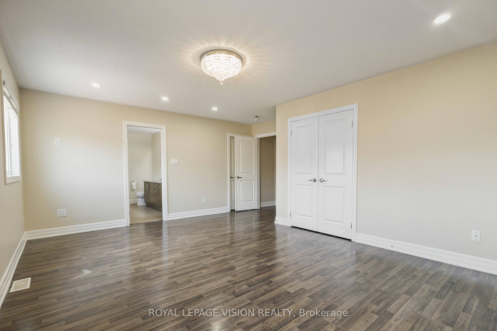 Photo 24 of 496 Gulfstream Avenue Main, Oshawa, Windfields — HOMEH